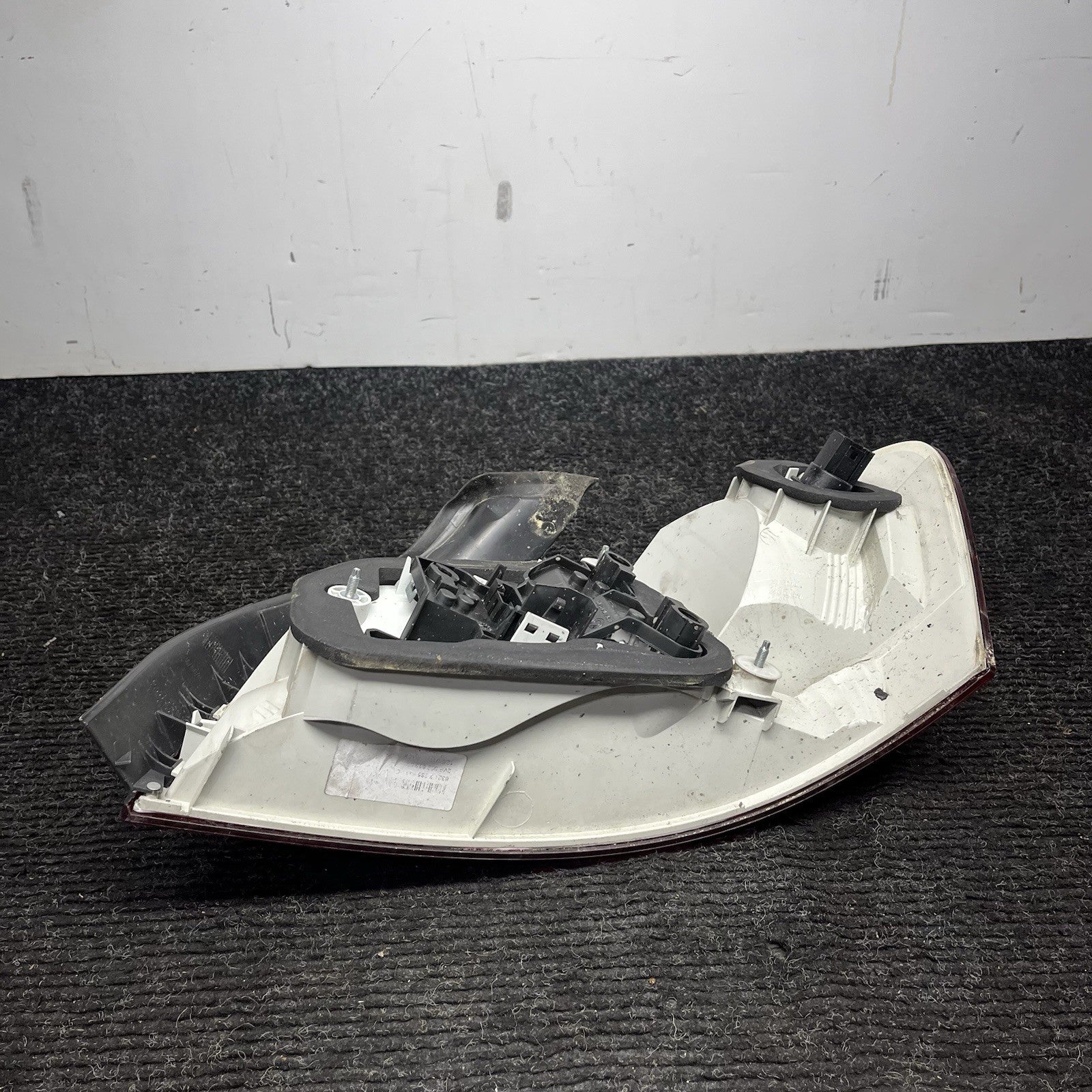 ☑️ 08-11 BMW E82 E88 128i 135i Rear Left Driver Side Tail Light Lamp 4869809 OEM