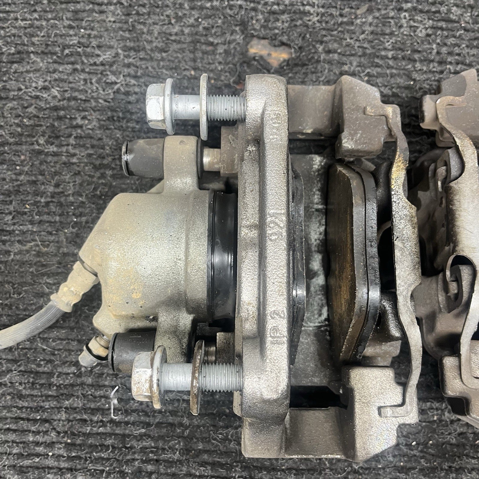 ☑️ 07-13 BMW E90 E92 E93 328i Front Left Right Brake Caliper Pair OEM