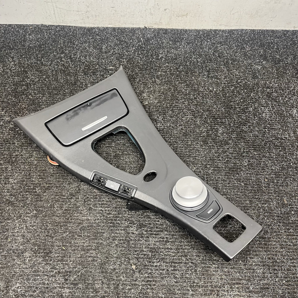 ☑️ 08-10 BMW E93 M3 Convertible DCT Center Console Leather Trim Cover OEM