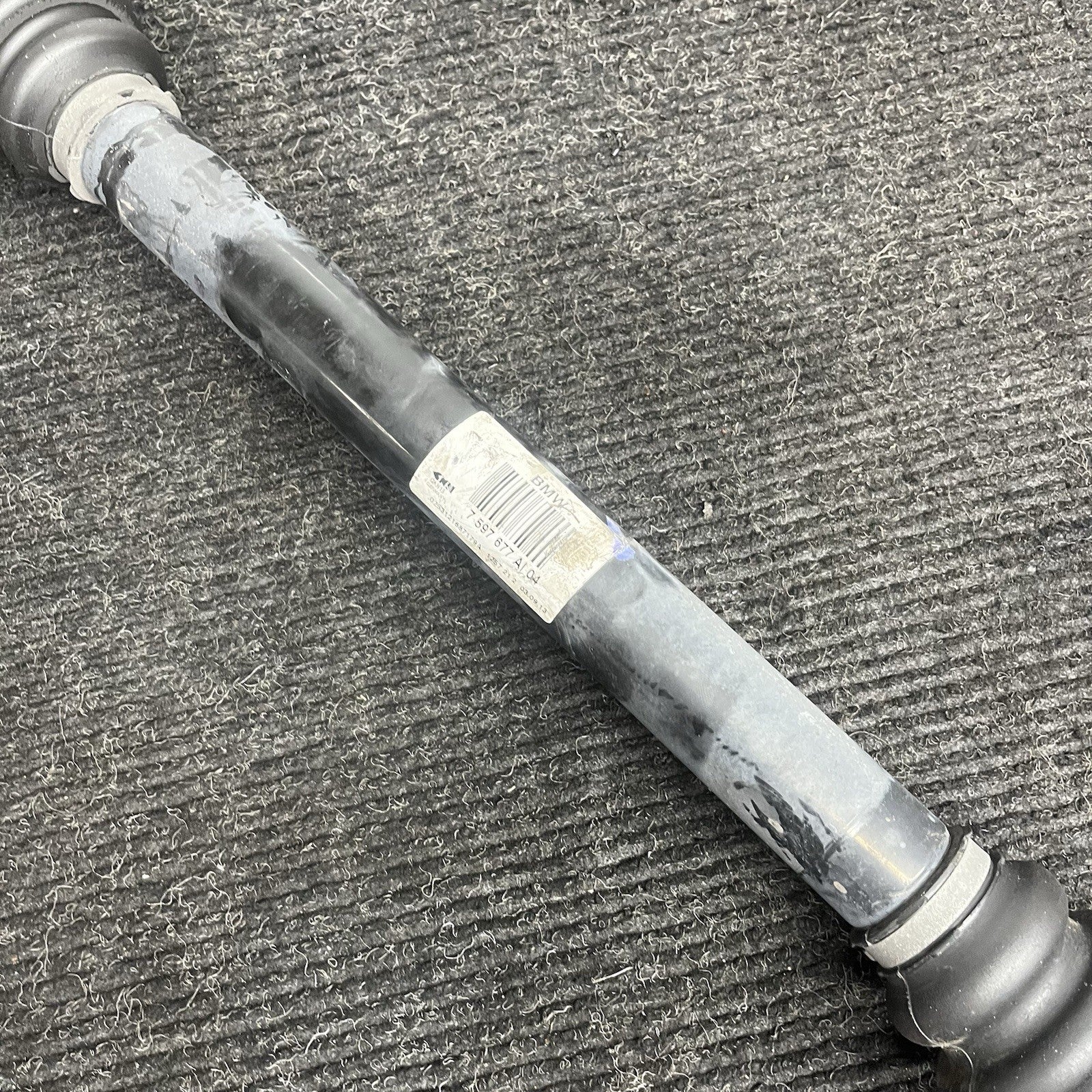 ☑️ BMW 328i 335i 428i 435i Left Rear Axle Shaft CV Joint 33207597677 OEM
