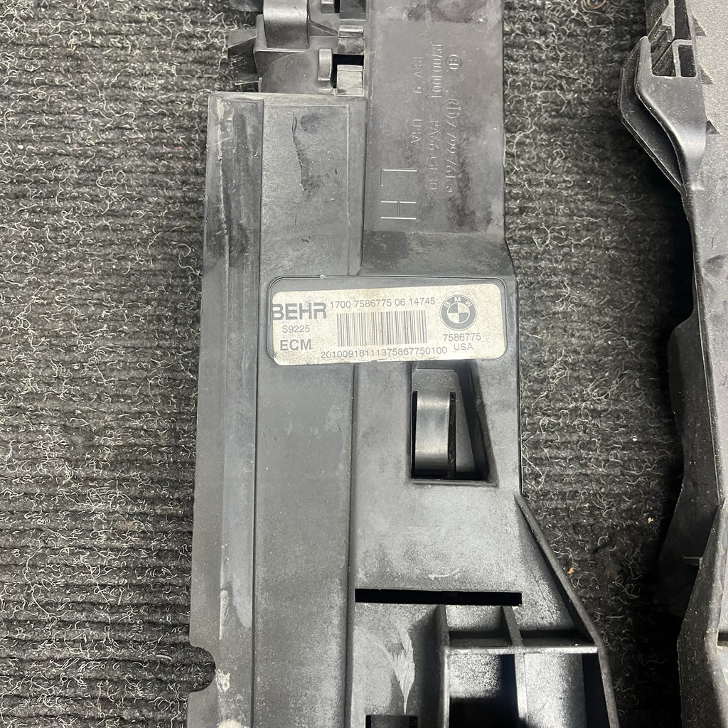 ☑️ 08-19 BMW X6 X5 F16 F15 RADIATOR CORE SUPPORT MOUNT BRACKET COVER PAIR OEM