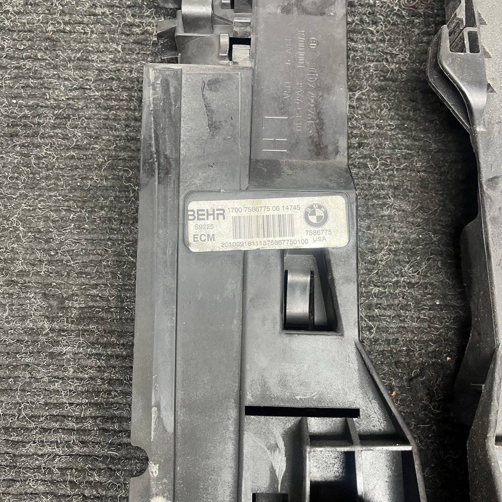 ☑️ 08-19 BMW X6 X5 F16 F15 RADIATOR CORE SUPPORT MOUNT BRACKET COVER PAIR OEM