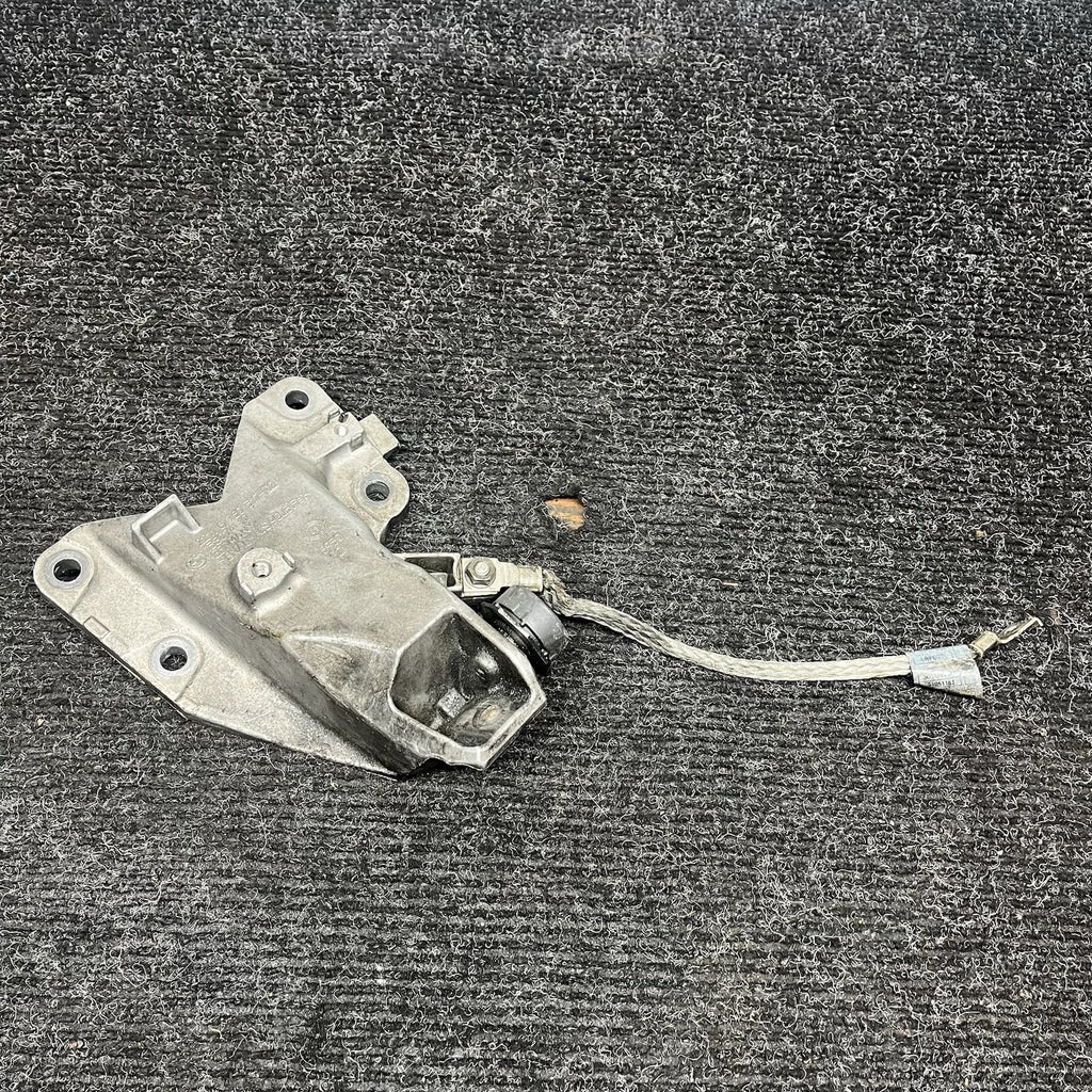 ☑️ BMW E90 E91 E92 Engine Mount Bracket Left N54 6760317 Motor Mount Bracket