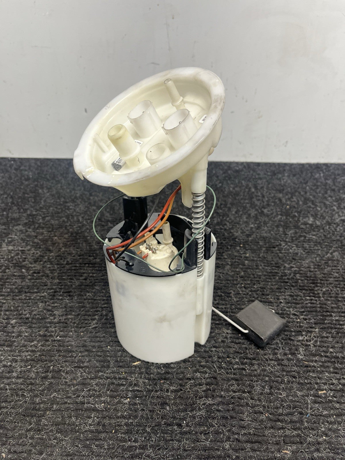 ☑️ 06-13 BMW E90 E84 E82 E88 E92 128i 135i 335i X1 Right Fuel Pump Assembly OEM