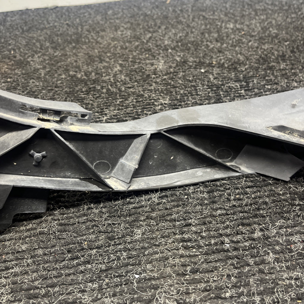 ☑️ 08-13 BMW E82 E88 135 Right Passenger Headlight Arm Bracket Mount