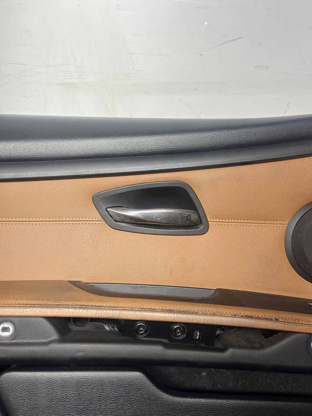 ☑️ 07-13 BMW E92 E93 3 Series Left Driver Side Door Panel Card Brown OEM
