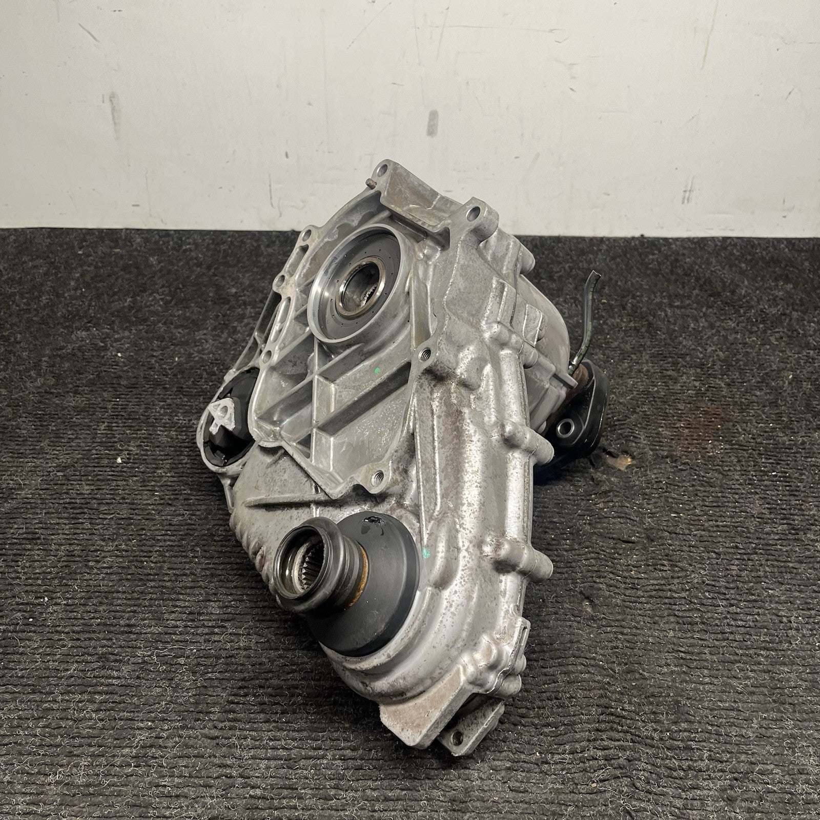 ☑️ BMW 2011-2013 E70 E71 X5 X6 TRANSFER CASE CARRIER ATC45L ASSEMBLY OEM 7643758