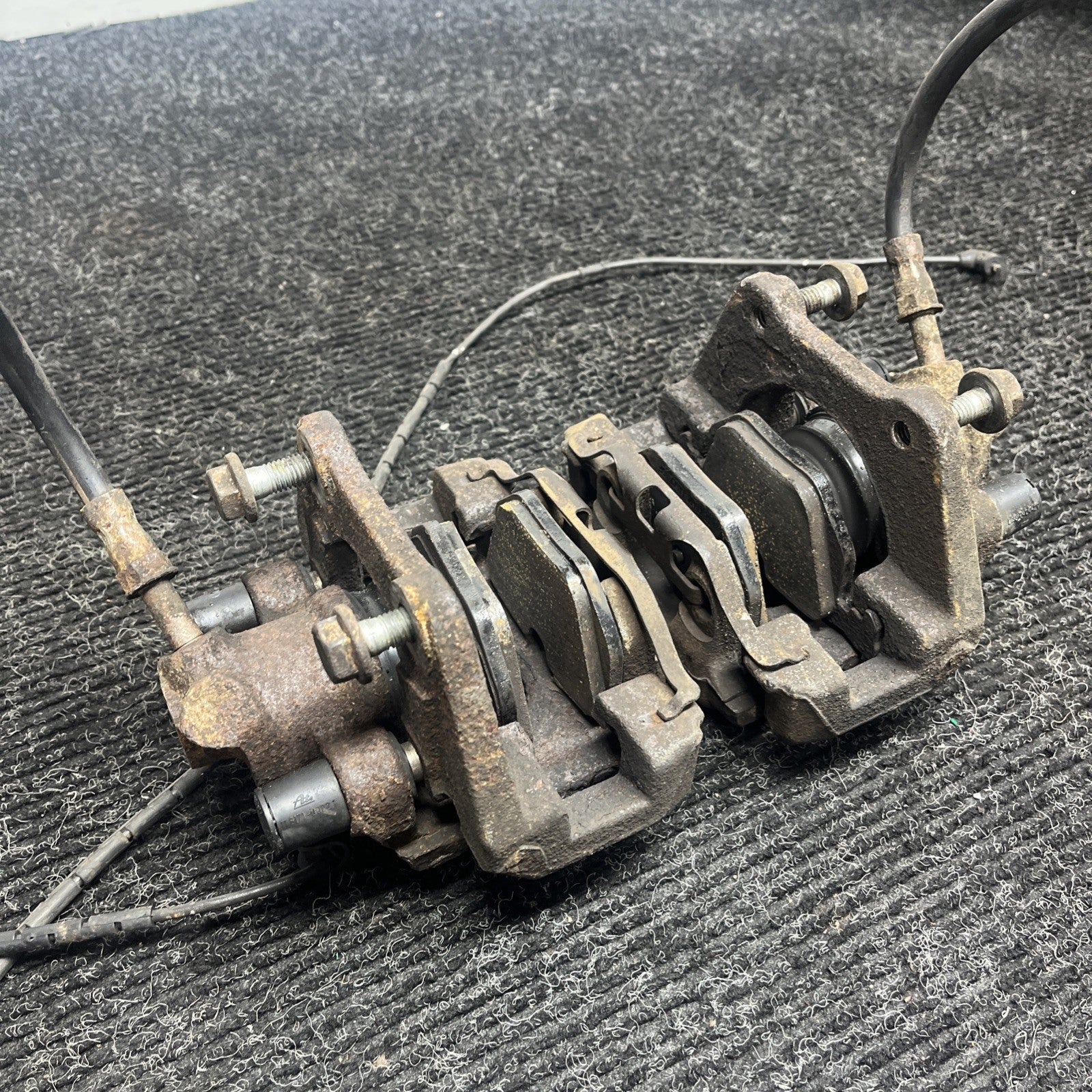 ☑️ 01-06 BMW E46 330i 330Ci RWD SET OF 2 REAR LEFT & RIGHT BRAKE CALIPER OEM