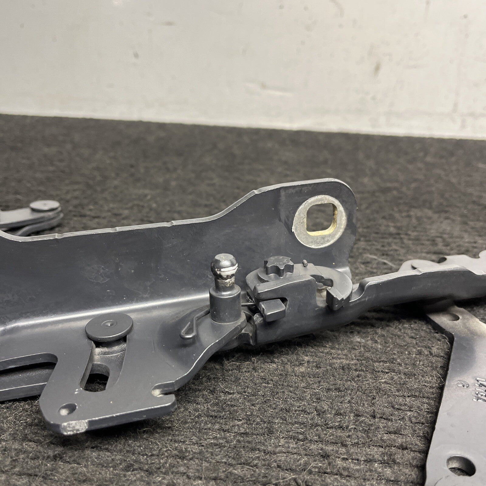 ☑️ BMW F22 F30 F32 F80 F82 OEM FRONT LEFT RIGHT HOOD BONNET LID HINGES