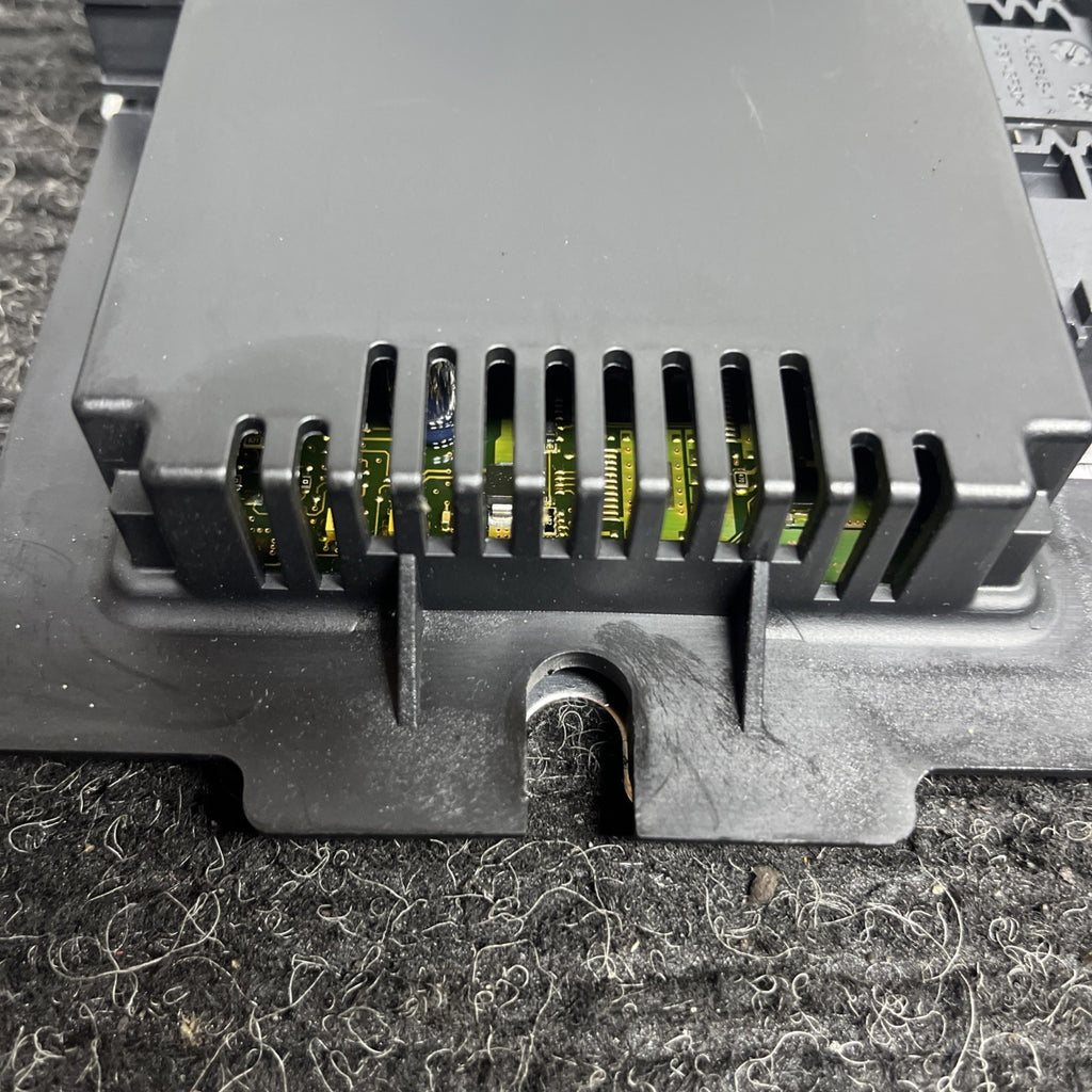☑️ BMW E90 E92 E84 1/3 Series X1 FRM3 Footwell Light Computer Control Module OEM