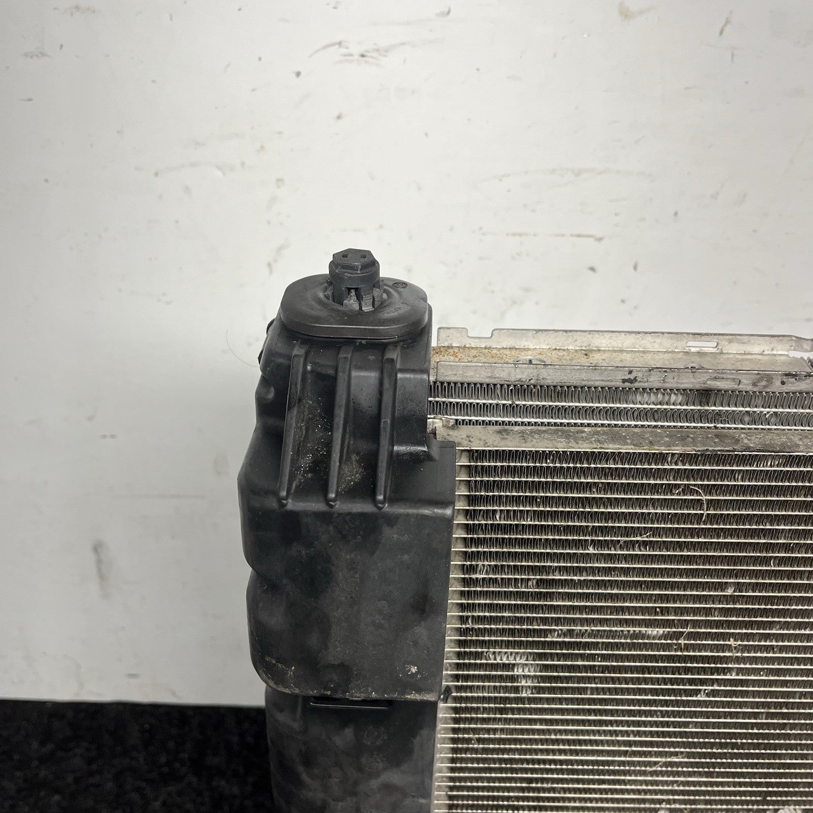 ☑️ 11-18 BMW X3 X4 F25 3.0L N55 Radiator Condenser Cooling Assembly