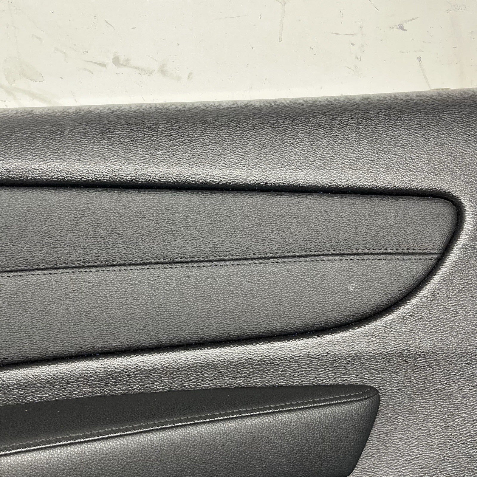 ☑️ 08-13 BMW E88 E82 135i 128i Front Passenger Door Card Panel Vinyl Black
