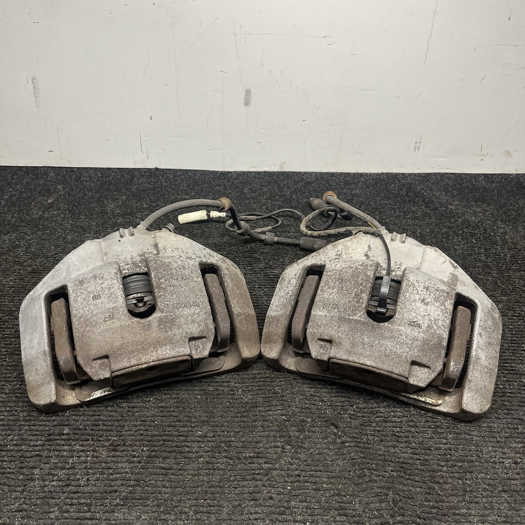☑️ 06-11 E90 E91 E92 E93 E84 335 Z4 BMW 335i Front Brake Caliper Set OEM