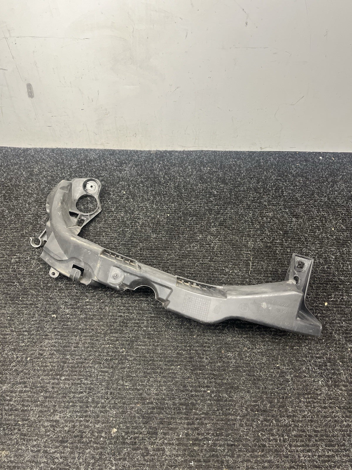 ☑️08-13 BMW E90 E92 E93 M3 OEM Passenger RightHeadlight Bracket Carrier Mount RH