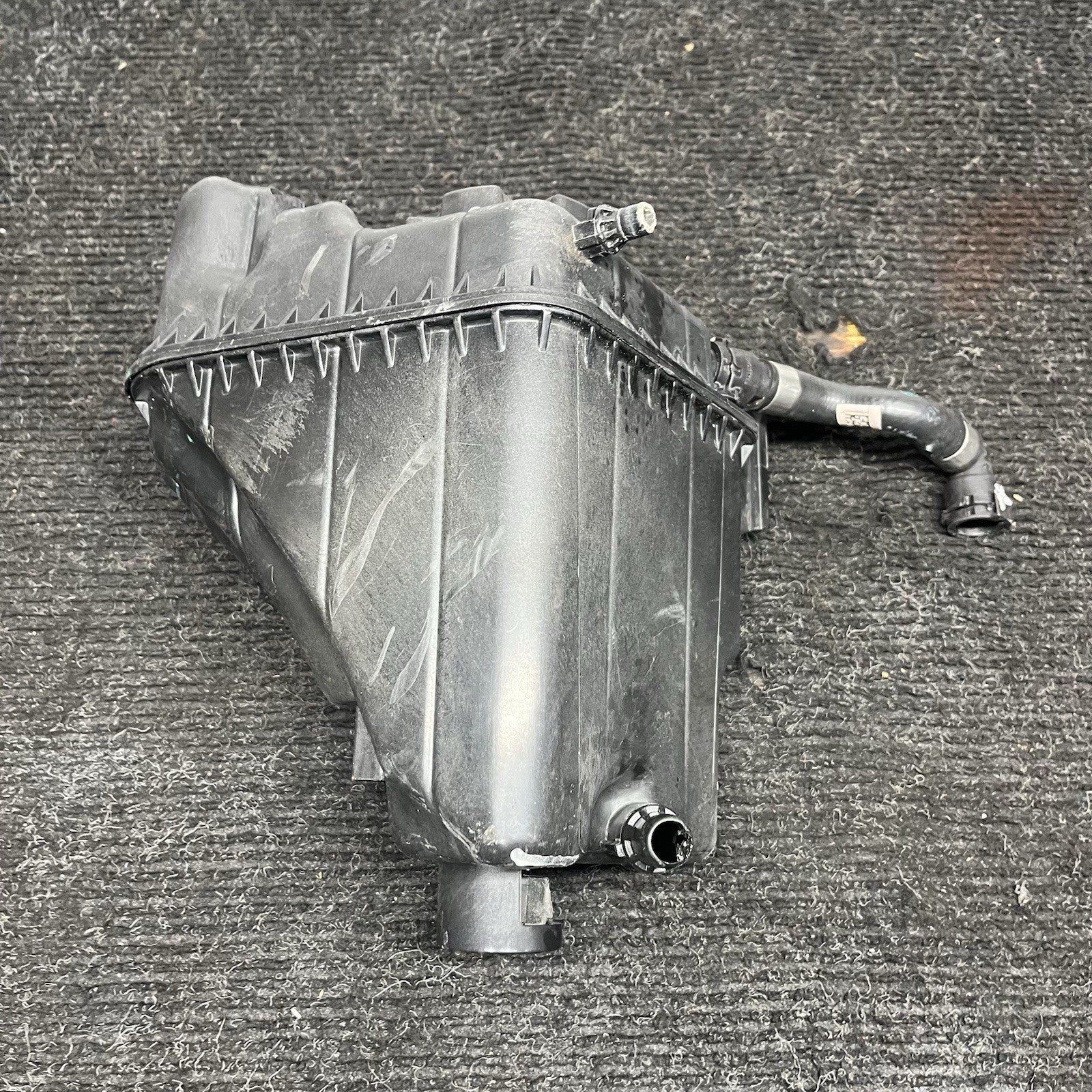 ☑️ 2014-2020 BMW 440i F36 Coolant Expansion Tank Reservoir 8677649