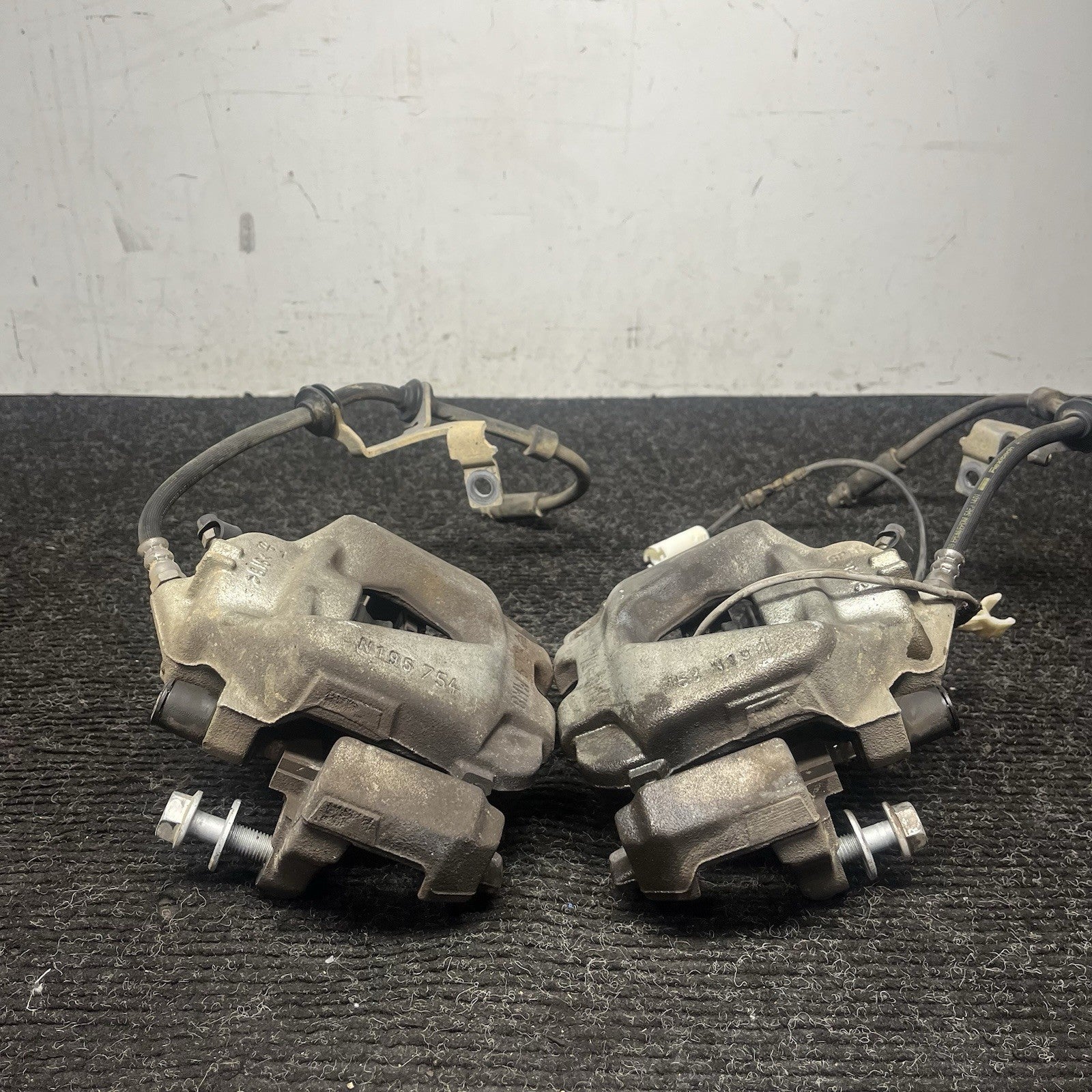 ☑️ 07-13 BMW E90 E92 E93 328i Front Left Right Brake Caliper Pair OEM