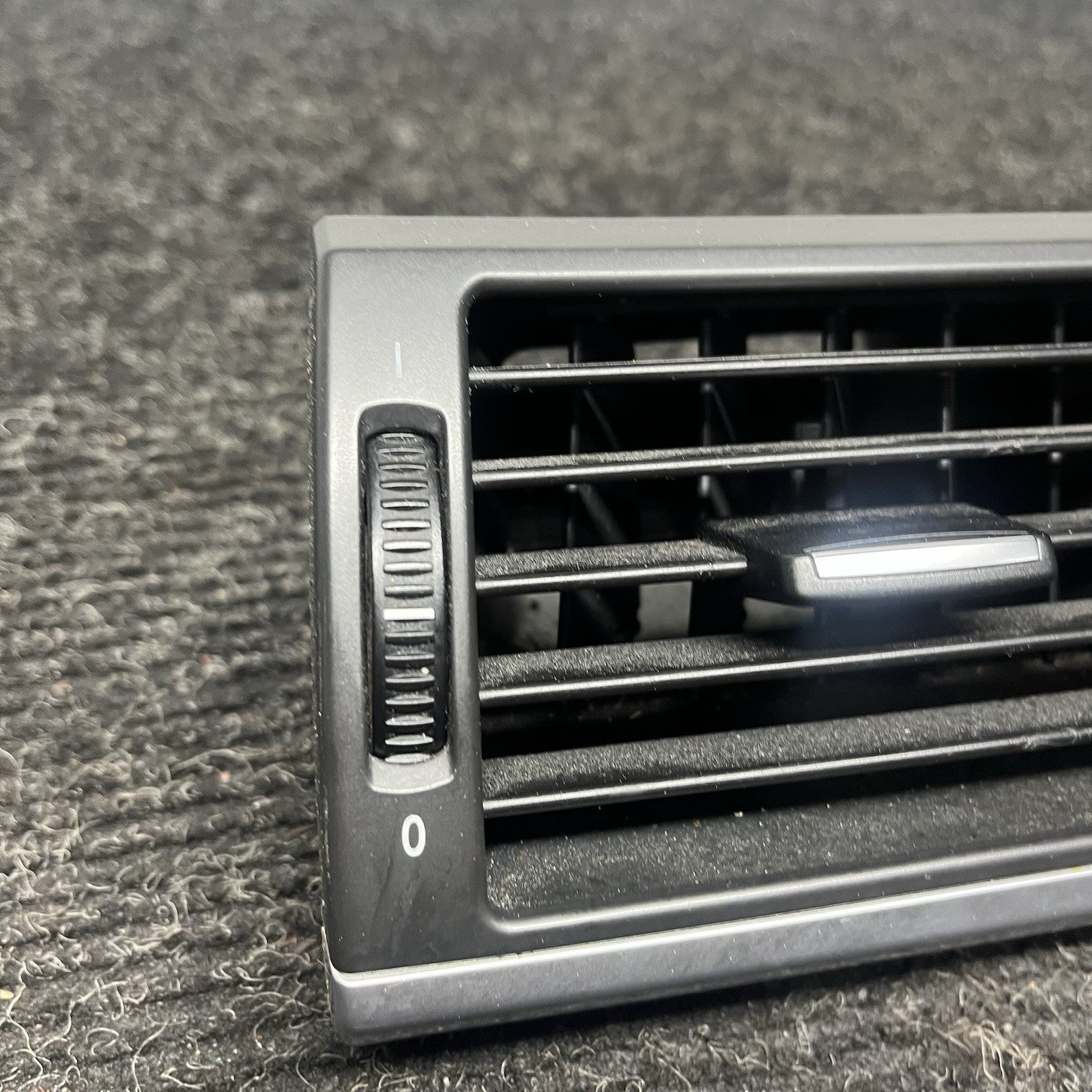 ☑️ 2007-2013 BMW X5 X6 E70 E71 Center Dash Air Vent 64229210705 OEM