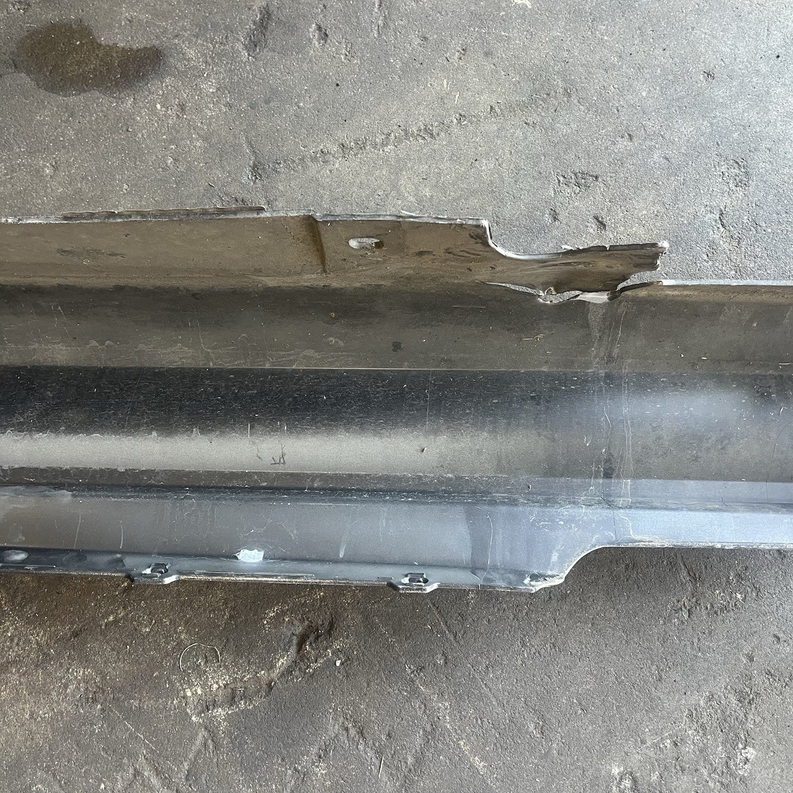 ☑️ 07-13 OEM BMW E92 E93 M3 Right Passenger Side Skirt Rocker Panel Space Gray