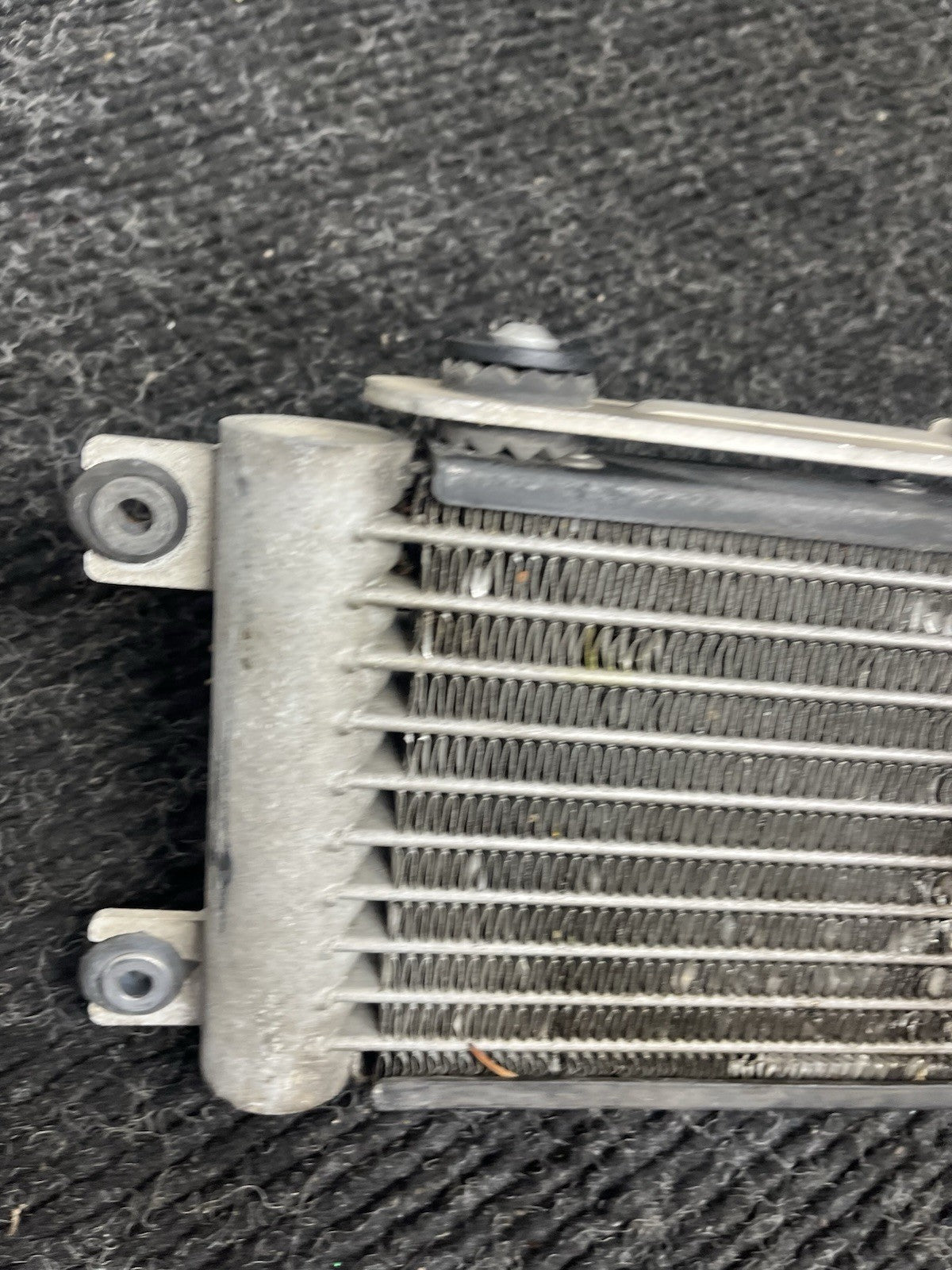 ☑️ 08-13 BMW E90 E92 E93 M3 OEM Right Passenger Engine Oil Cooler Radiator