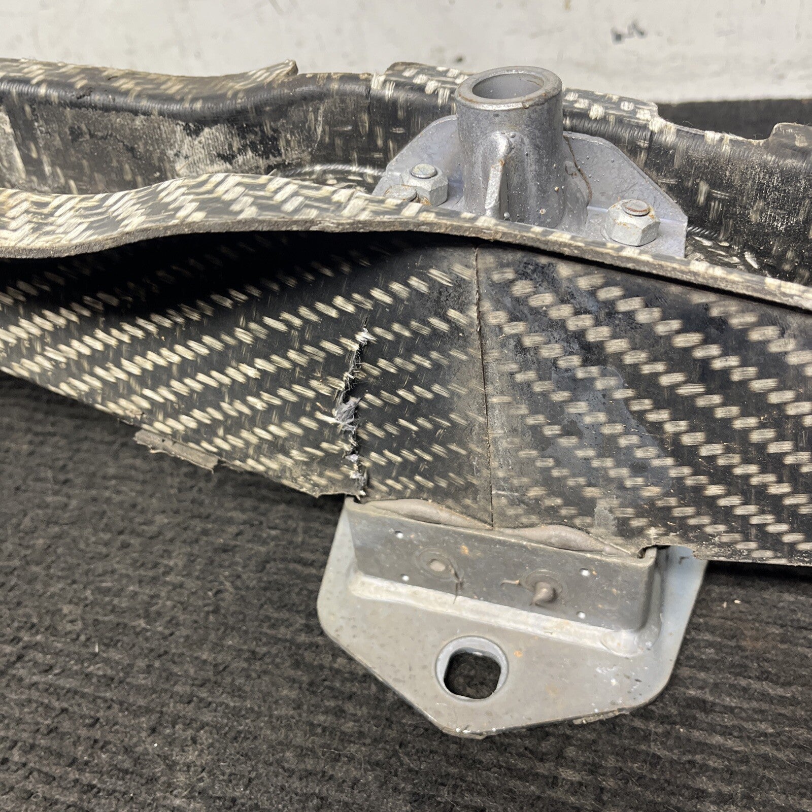 ☑️ 08-13 OEM BMW E92 E93 M3 Coupe Rear Bumper Reinforcement Rebar Carbon Fiber