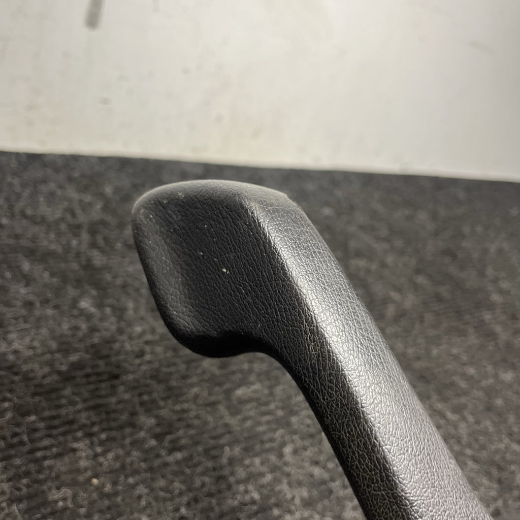 ☑️ BMW E30 3-Series M3 Front Door Armrest Right Passenger Schwarz 1884364