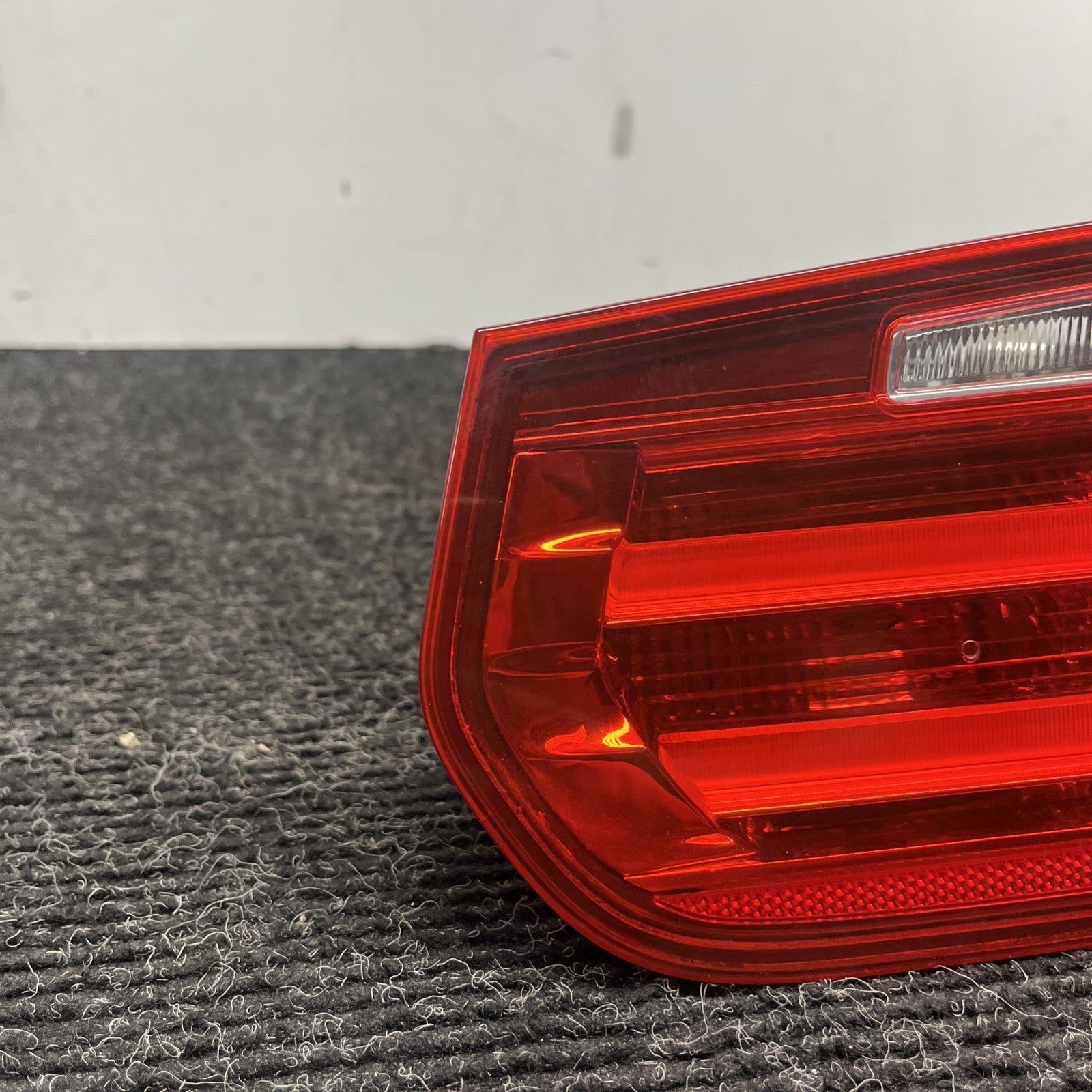 ☑️ 12-15 OEM BMW F30 F80 M3 Sedan Rear Passenger Side Inner Trunk Tail Light
