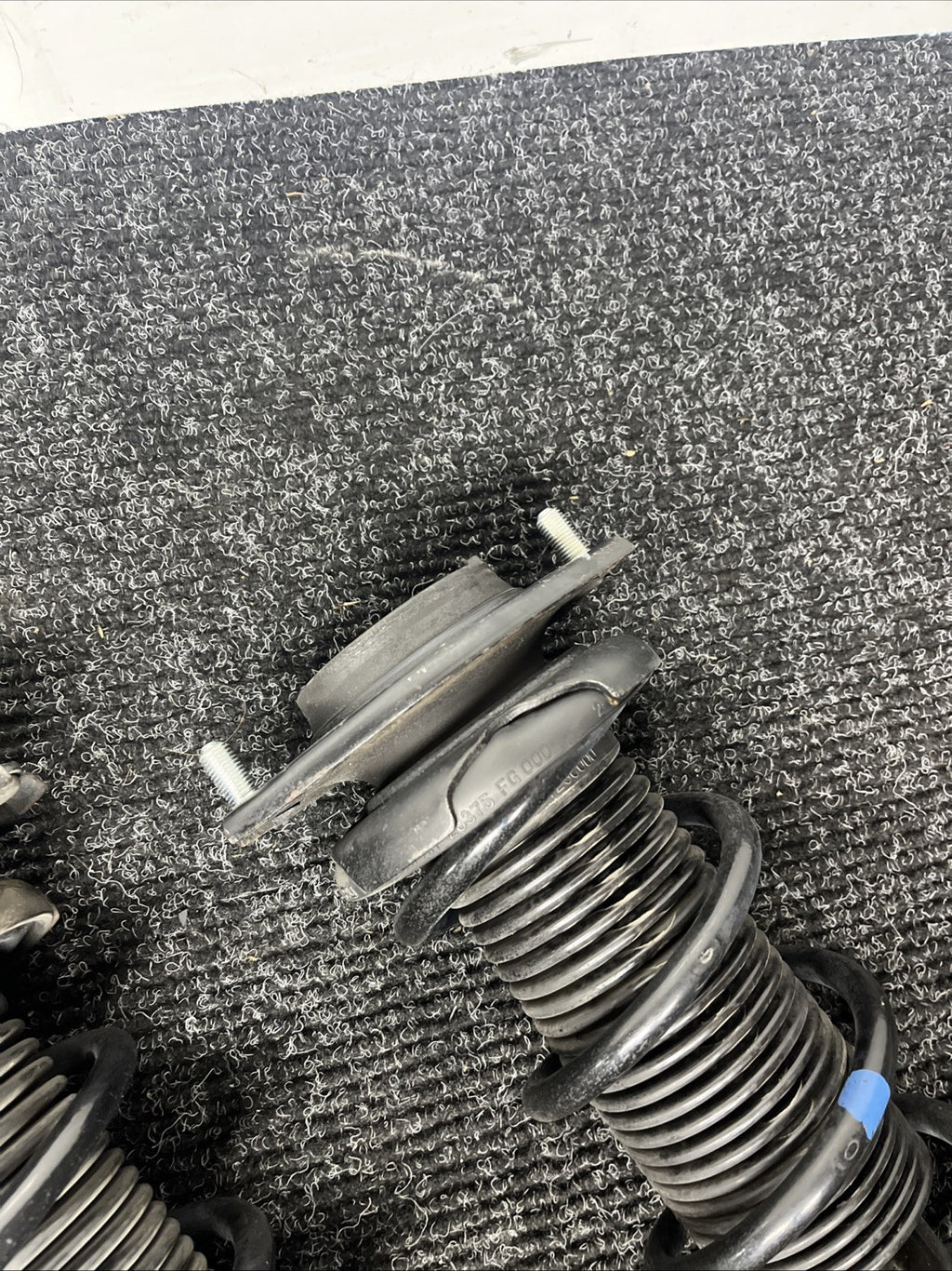 ☑️ OEM Rear Springs/Struts Suspension Subaru BRZ Toyota 86 Scion FRS