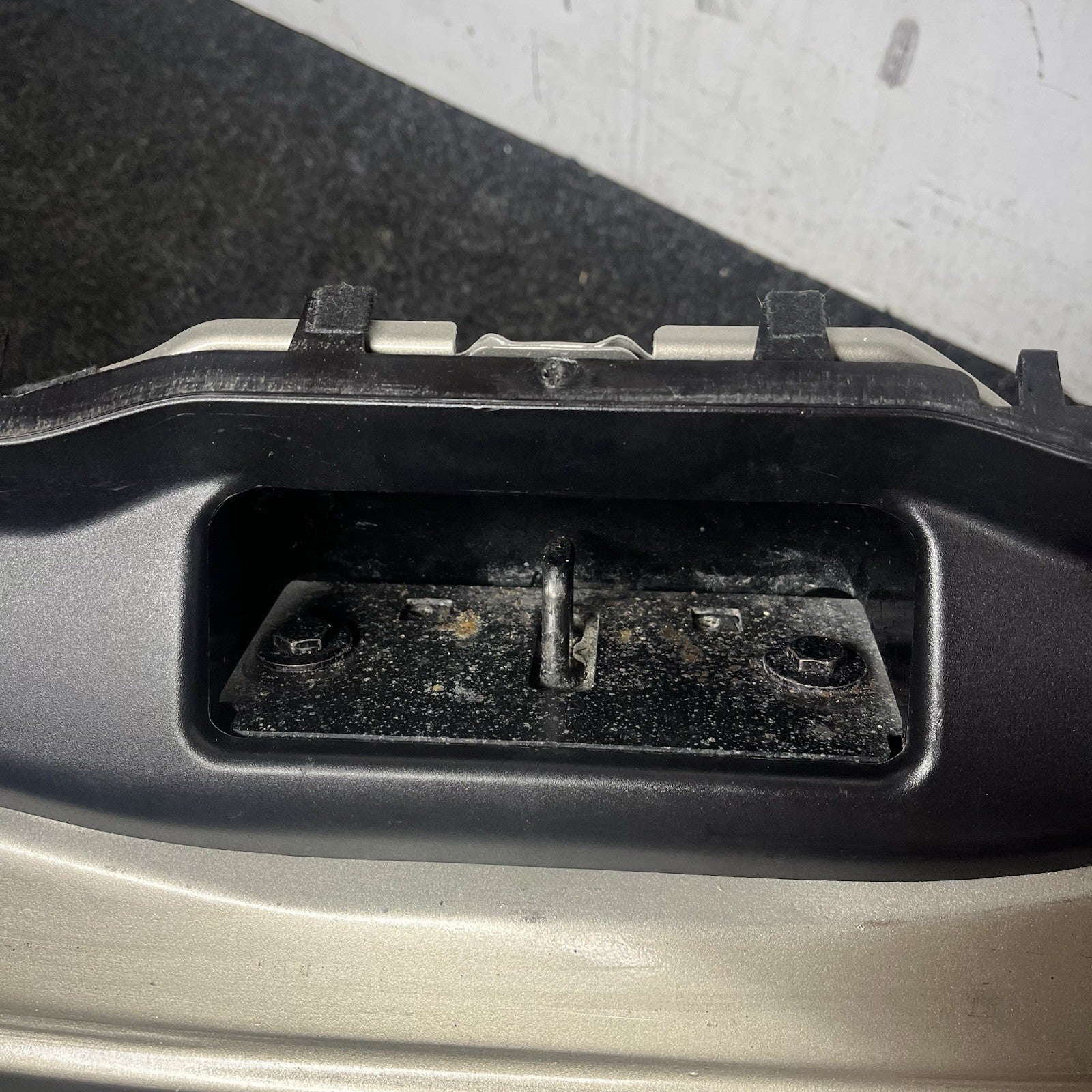 ☑️ BMW 2007-2013 E70 X5 REAR LOWER TAILGATE LIFTGATE TRUNK OEM