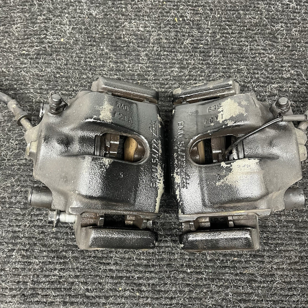 ☑️ 03-05 BMW E85 Z4 RWD SET OF 2 FRONT LEFT & RIGHT BRAKE CALIPER OEM *NOTE*