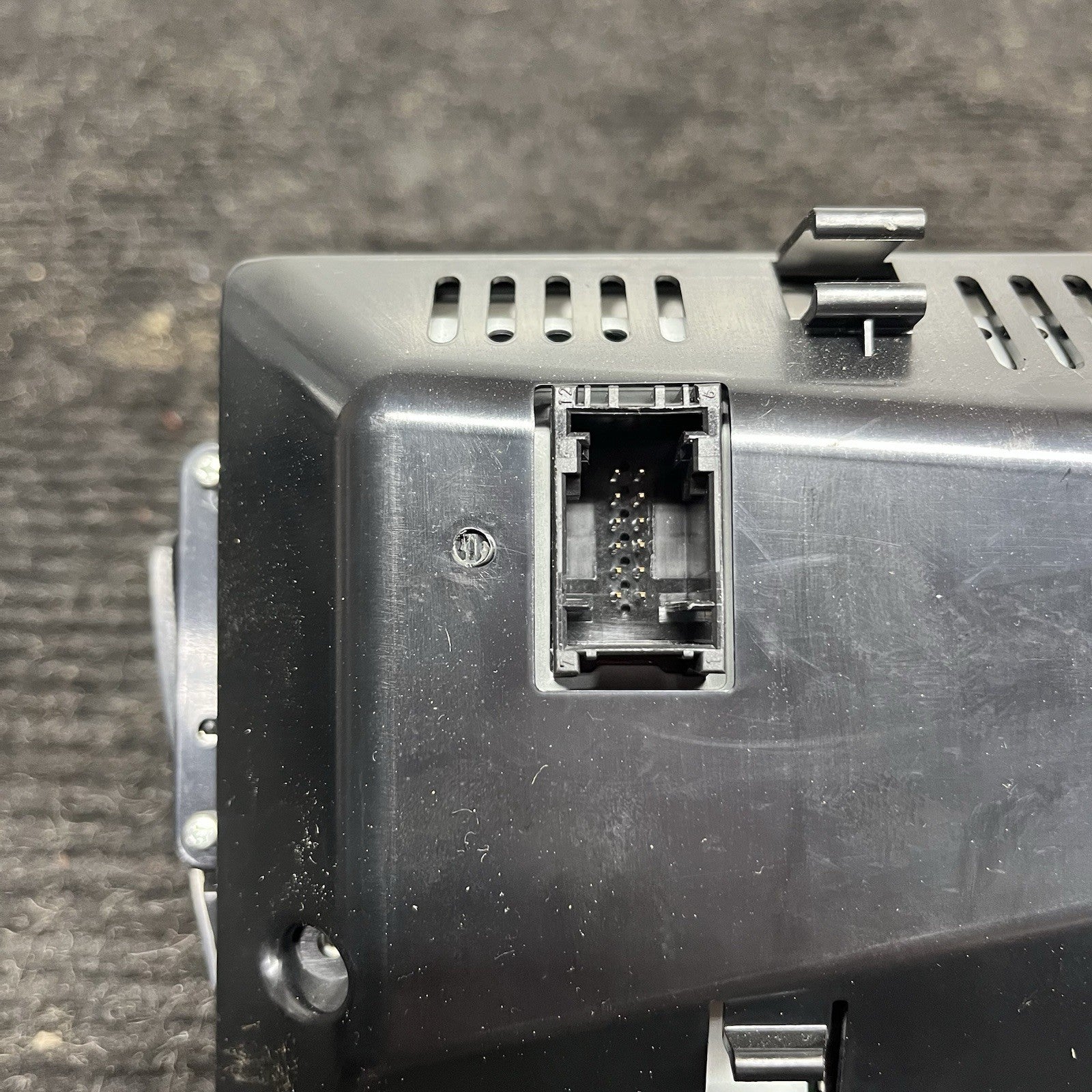 ☑️ 2008-2013 BMW M3 E92 E93 E90 NAVIGATION RADIO SCREEN MONITOR DISPLAY 9151979