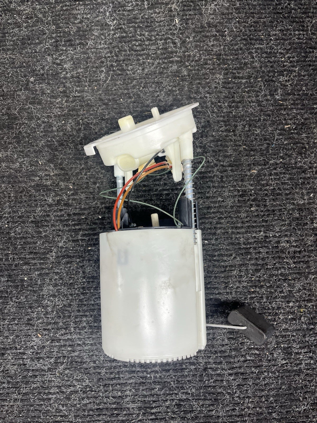 ☑️ 06-13 BMW E90 E84 E82 E88 E92 128i 135i 335i X1 Right Fuel Pump Assembly OEM