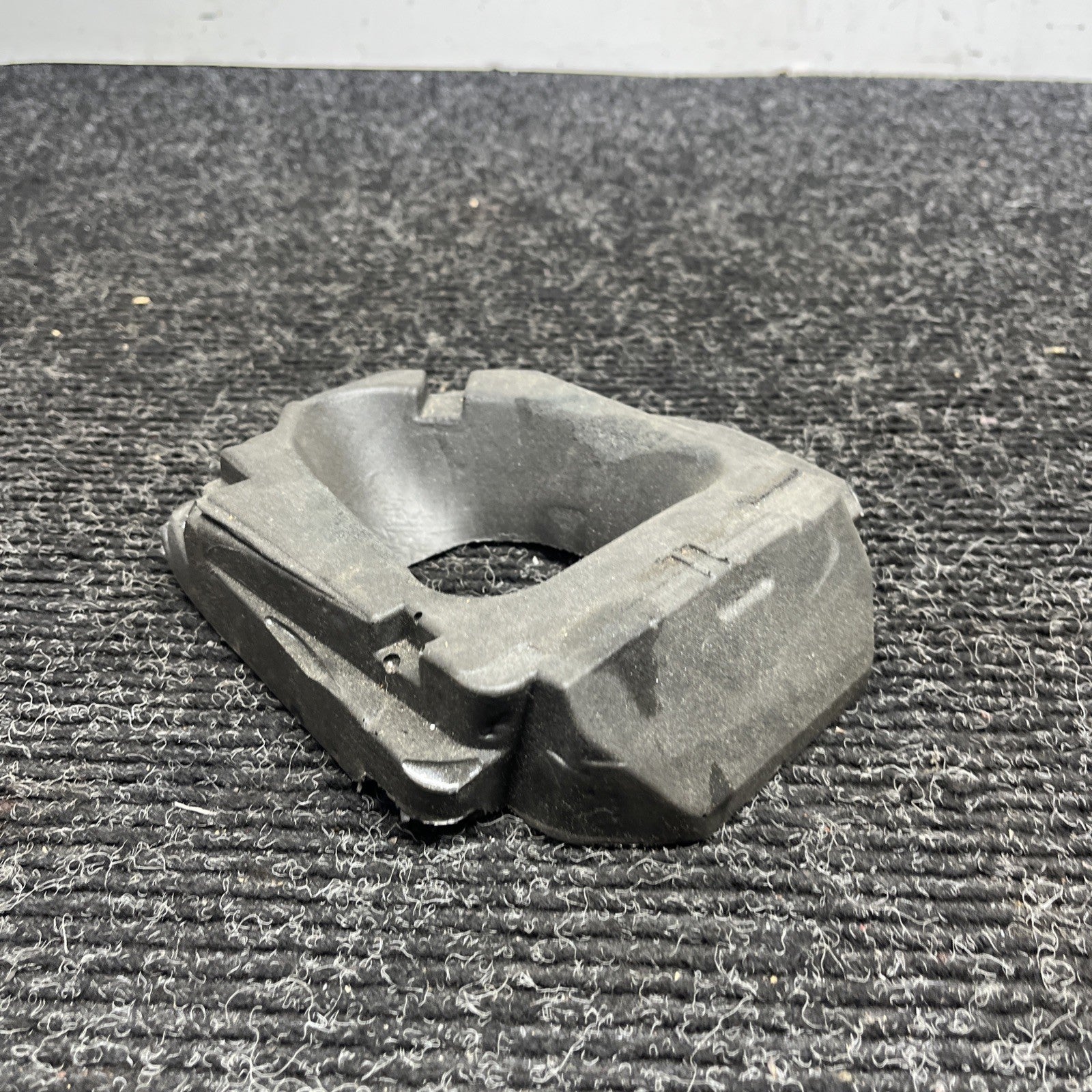 ☑️ 07-13 BMW E82 E89 135 128 N54 N55 MT Shifter Insert Foam Cover OEM