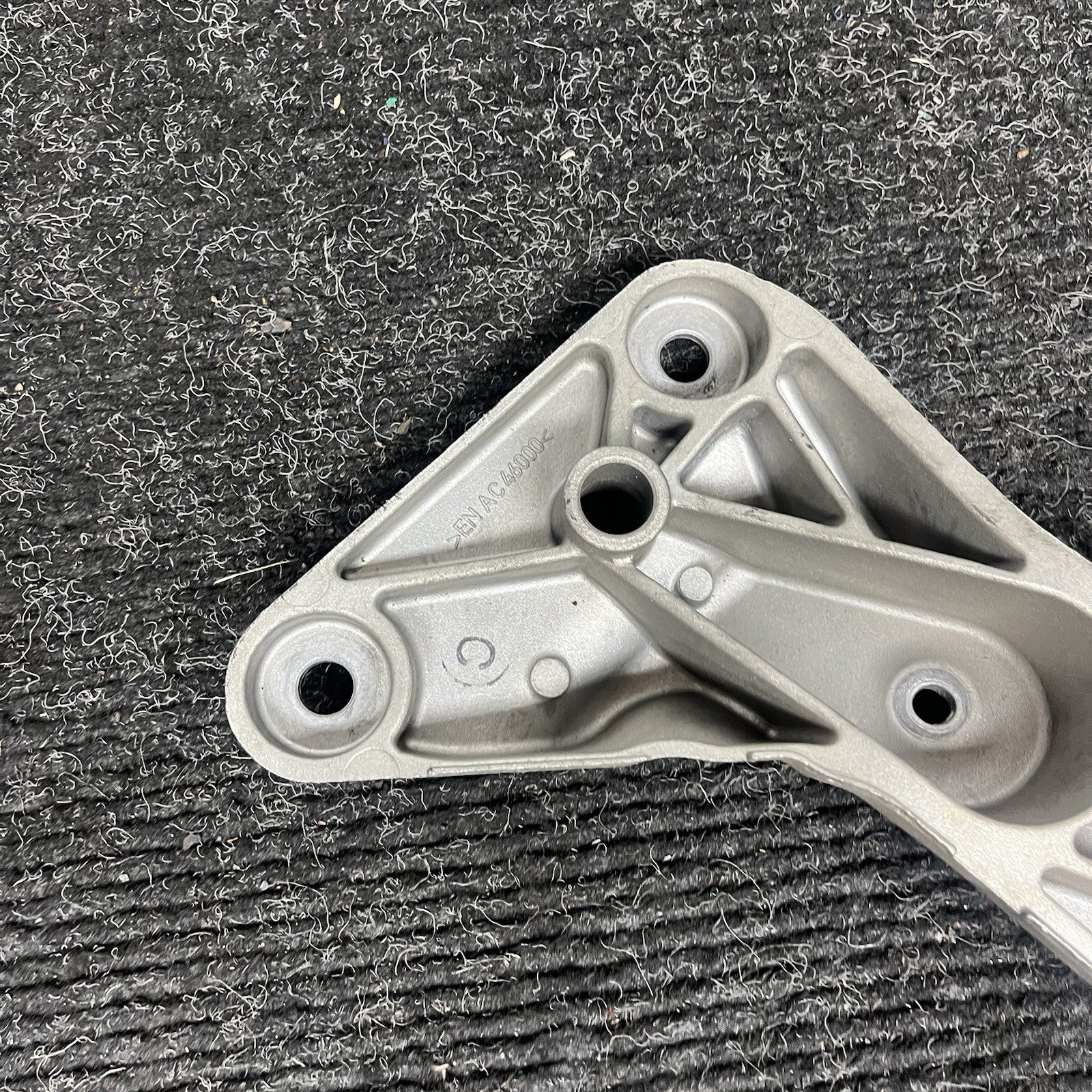 ☑️ 16-21 BMW F30 F32 F36 Auto Transmission Gearbox Support Mount Bracket OEM