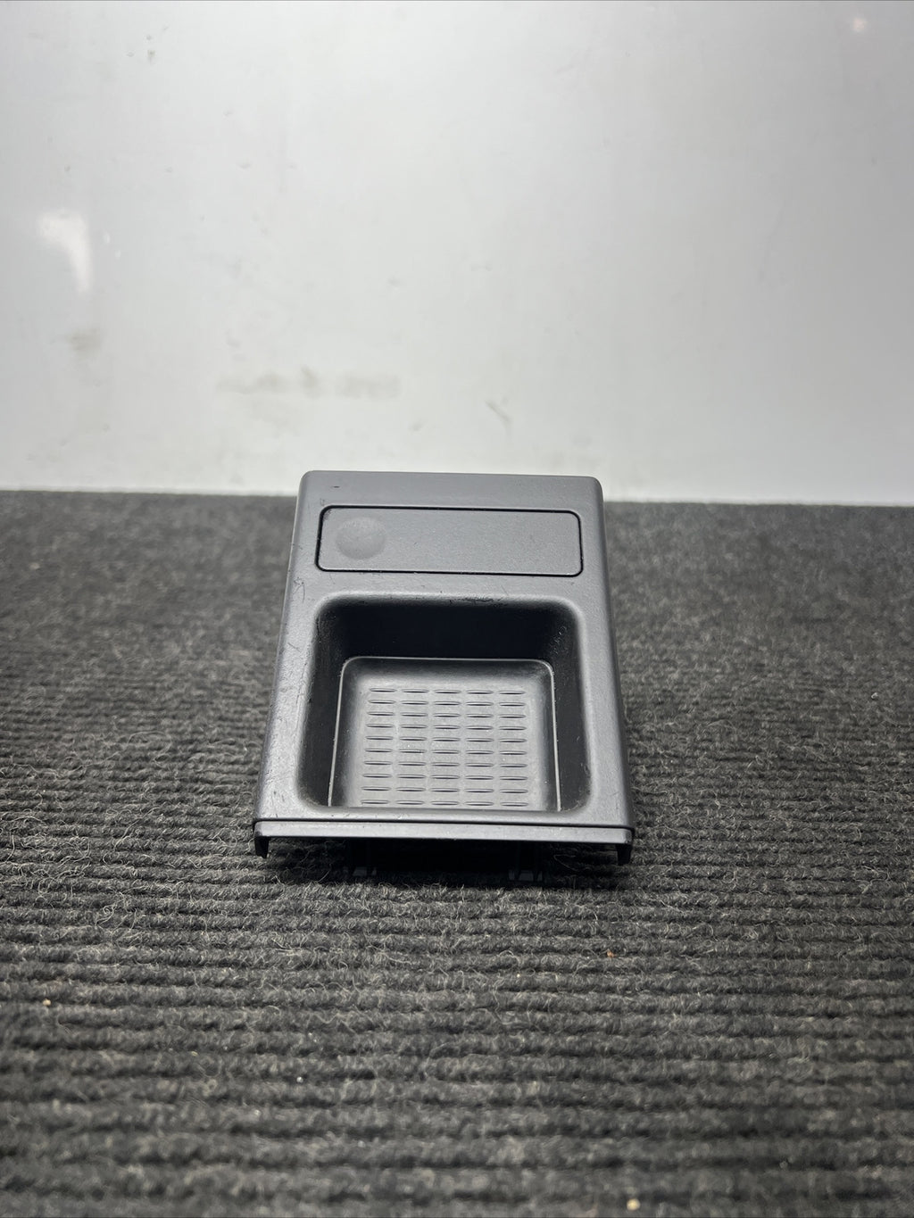 ☑️ BMW E46 NEW GENUINE CENTER CONSOLE STORAGE TRAY BLACK COIN BOX 8248505 99-05
