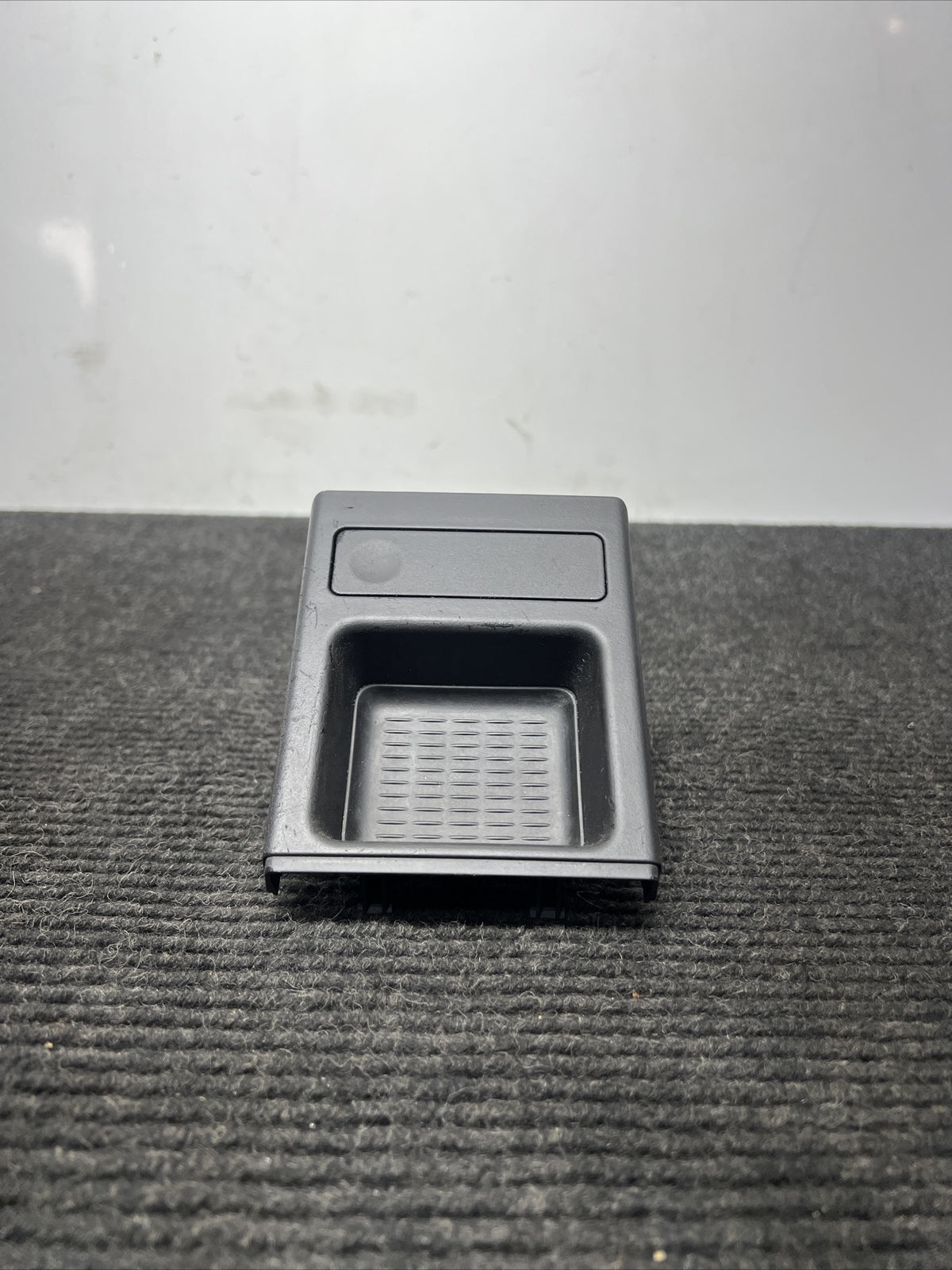 ☑️ BMW E46 NEW GENUINE CENTER CONSOLE STORAGE TRAY BLACK COIN BOX 8248505 99-05