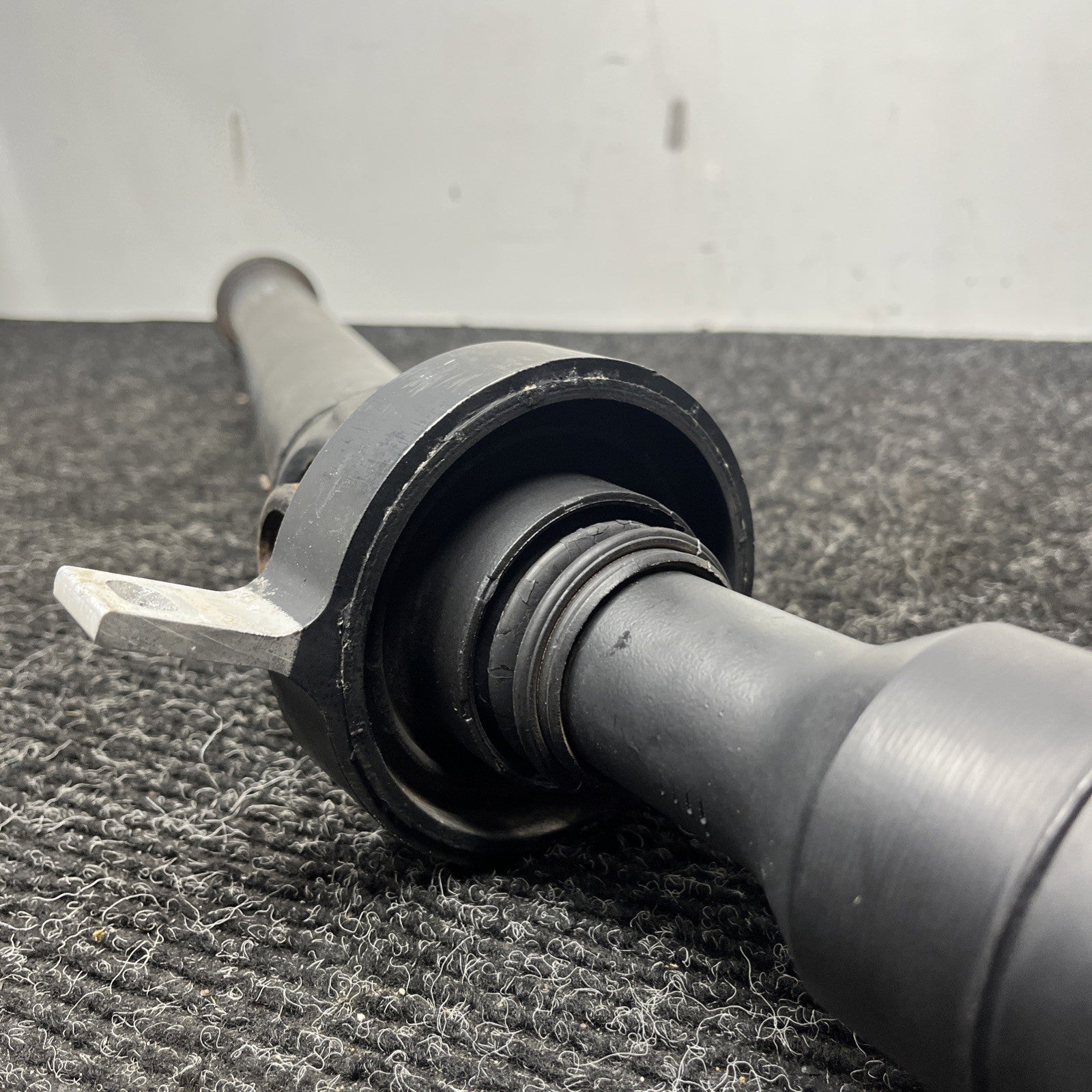 ☑️ 7-13 OEM BMW E90 E92 E93 Rear Driveshaft AT Transmission 757467901