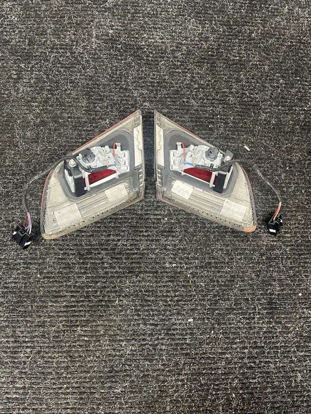 ☑️ 07-10 BMW OEM E93 328 335 Rear Left Right Side Inner Tail light Lamp Set