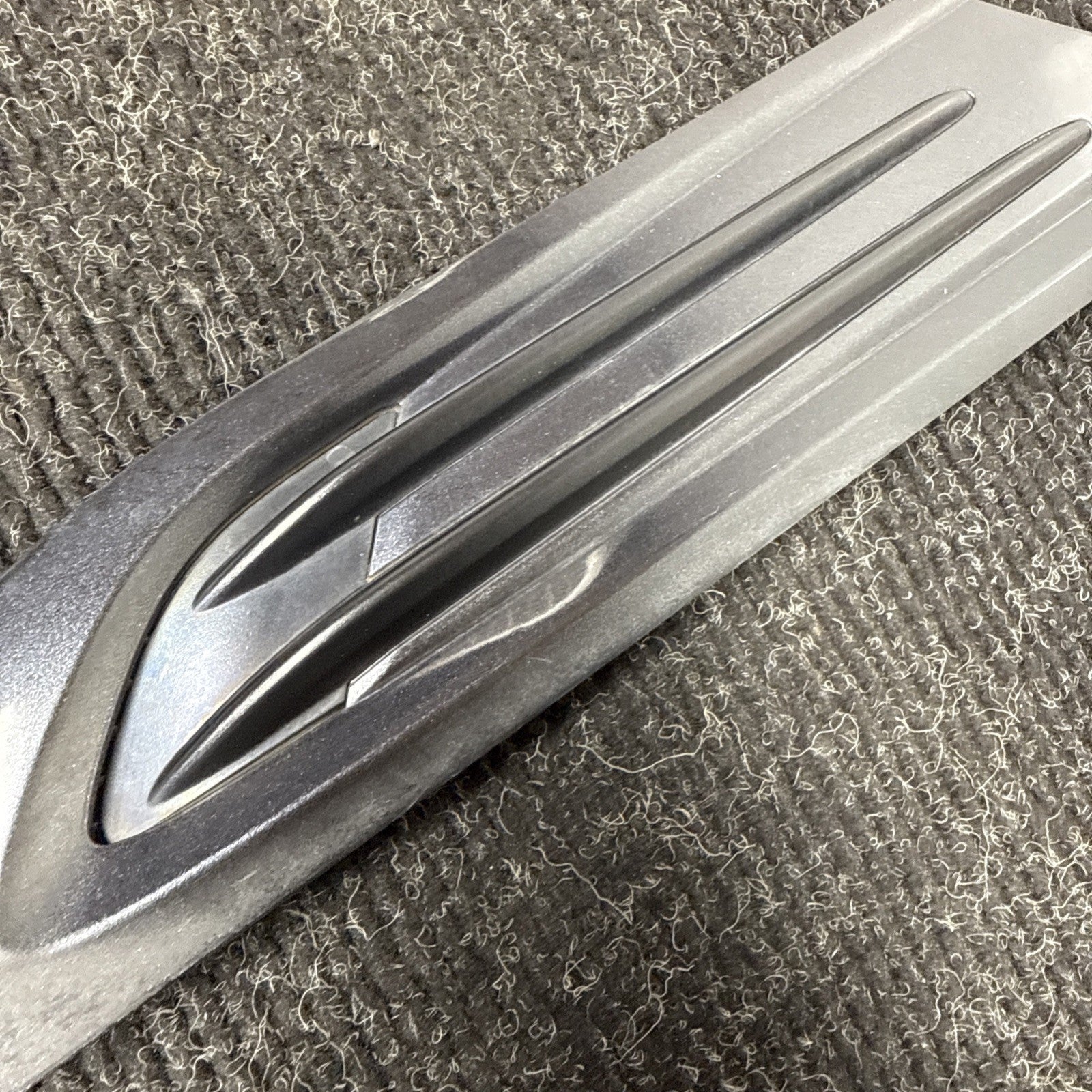 ☑️ 2017-2020 Toyota 86 TRD Right Passenger Fender Garnish Trim Grey Gray OEM