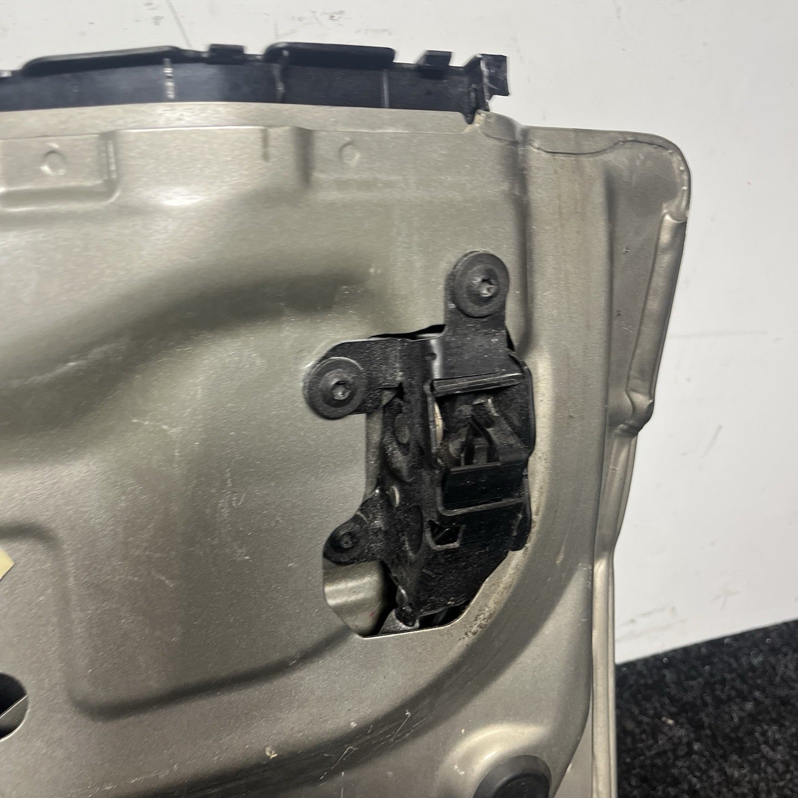 ☑️ BMW 2007-2013 E70 X5 REAR LOWER TAILGATE LIFTGATE TRUNK OEM