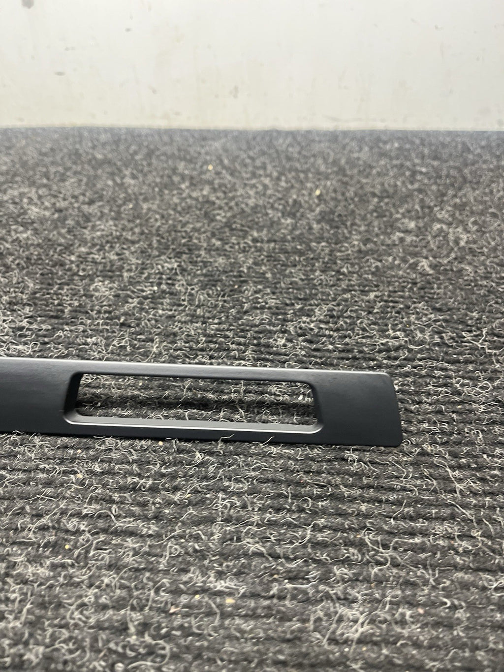 ☑️ 06-13 OEM BMW E90 E92 E93 328 335 M3 Cup Holder Decor Bezel Strip Trim Black
