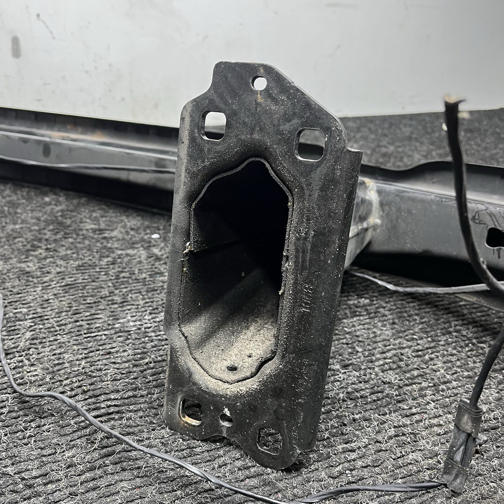☑️ OEM BMW E82 E88 128i 135i Front Support Frame Bumper Reinforcement Rebar Bar