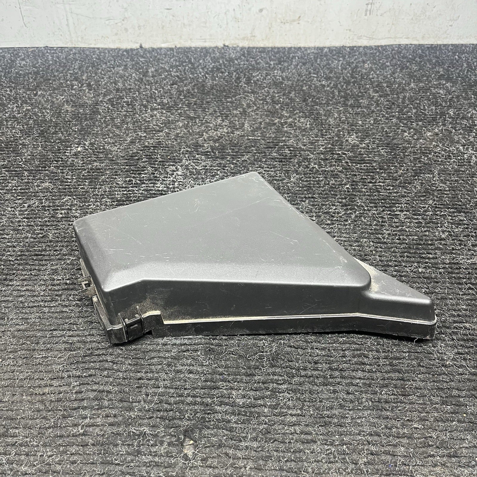 ☑️ 2008-2014 Subaru Impreza WRX STI Fuse Box Relay Cover Trim OEM MB502000B