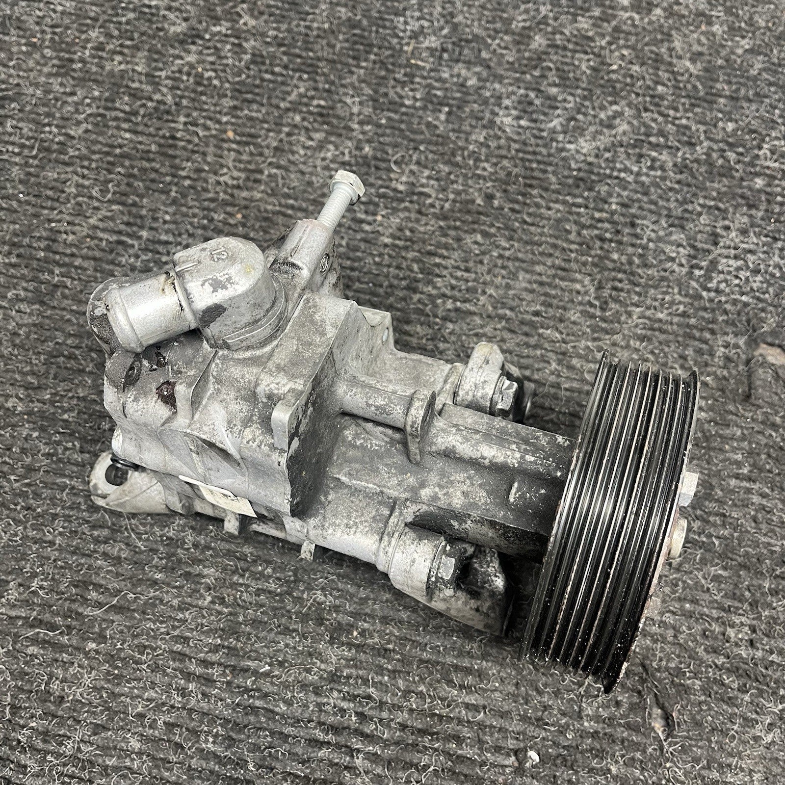 ☑️ 11-14 BMW E70 E71 X5 X6 35XI N55 Power Steering Hydraulic Pump Pulley OEM