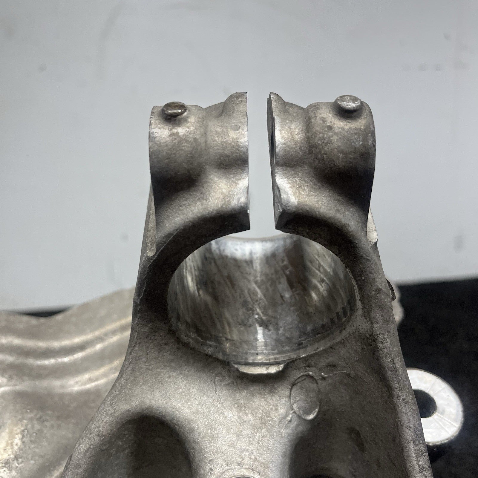 ☑️ 14-17 BMW F22 F23 M235i Front Right Passenger Spindle Knuckle Hub RWD OEM