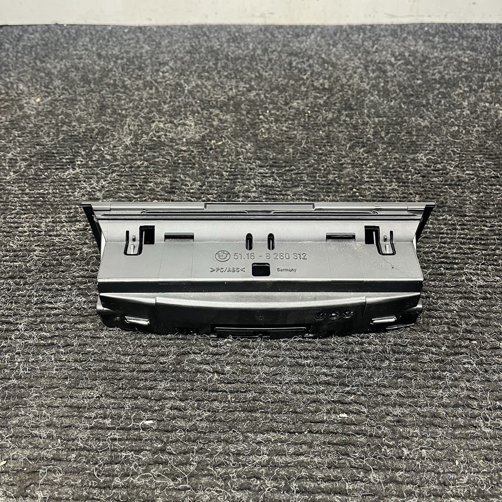 ☑️OEM FRONT CENTER CONSOLE GLASSES TRAY STORAGE 01-06 BMW E46 3SERIES M3 8260312