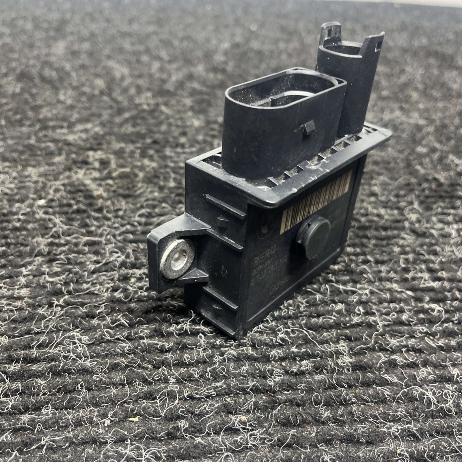 ☑️ OE BMW  Glow Plug System Relay For BMW X5 X6 E70 E71 E72 E90 E91 E92 8591724