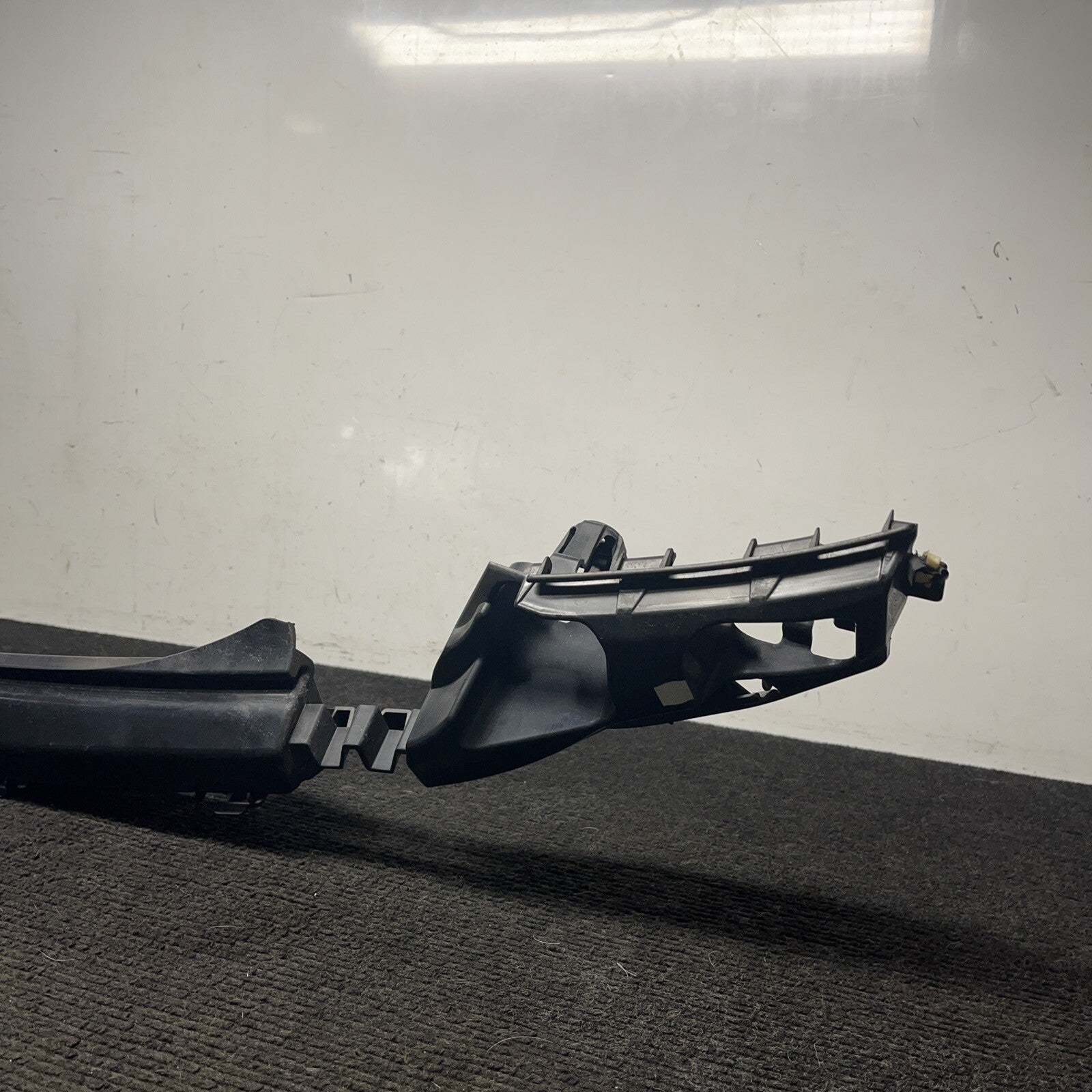 ☑️ OEM BMW 2 SERIES F22 F23 2014-2021 REAR BUMPER BRACKET SUPPORT 7285532