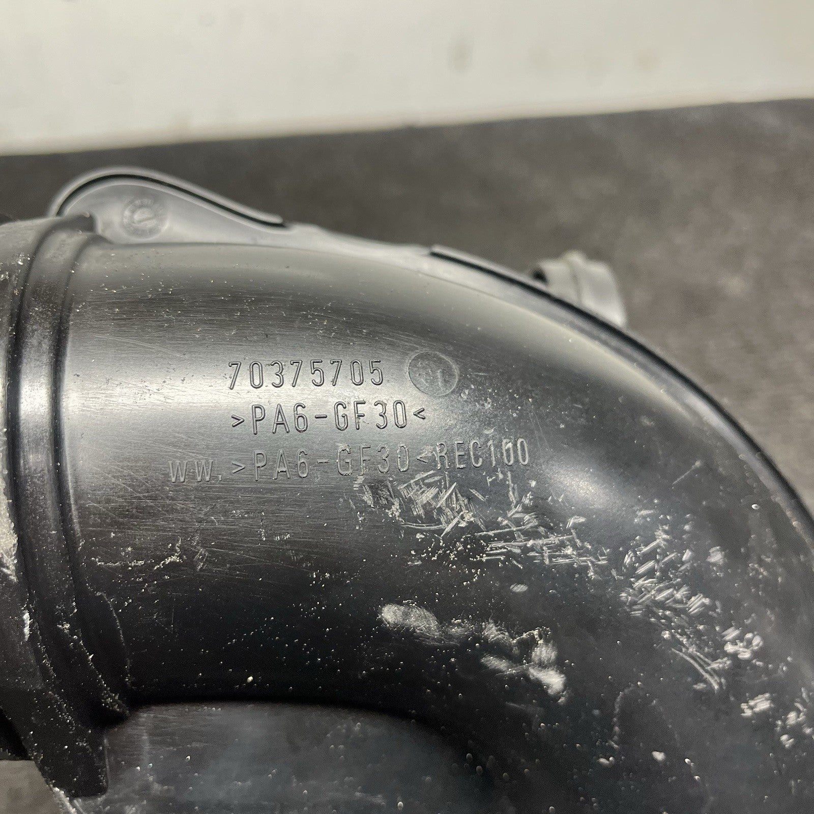 ☑️ 07-13 BMW E90 E92 335i Engine Air Intake Duct Hose Tube Pipe 13717599290 OEM