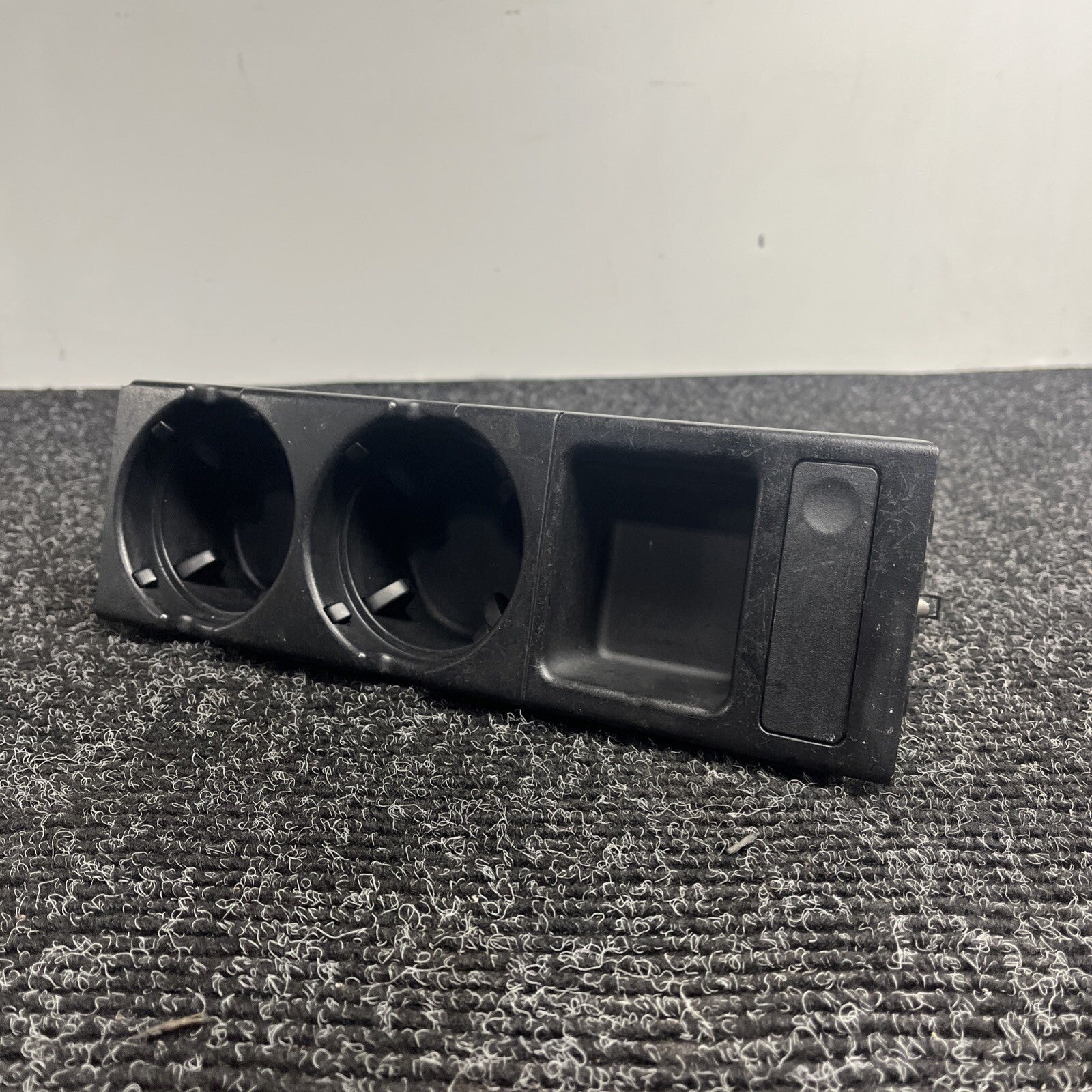 ☑️ BMW 3 SERIES E46 330 325 330ci CUP AND COIN HOLDER CENTRE/CENTER CONSOLE