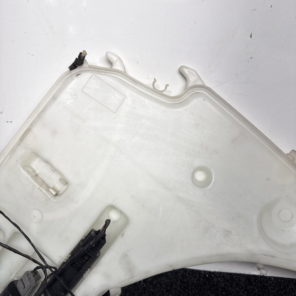 ☑️ 08-13 BMW 128i 135i E82 E88 Windshield Washer Reservoir Tank Coupe Sedan OEM